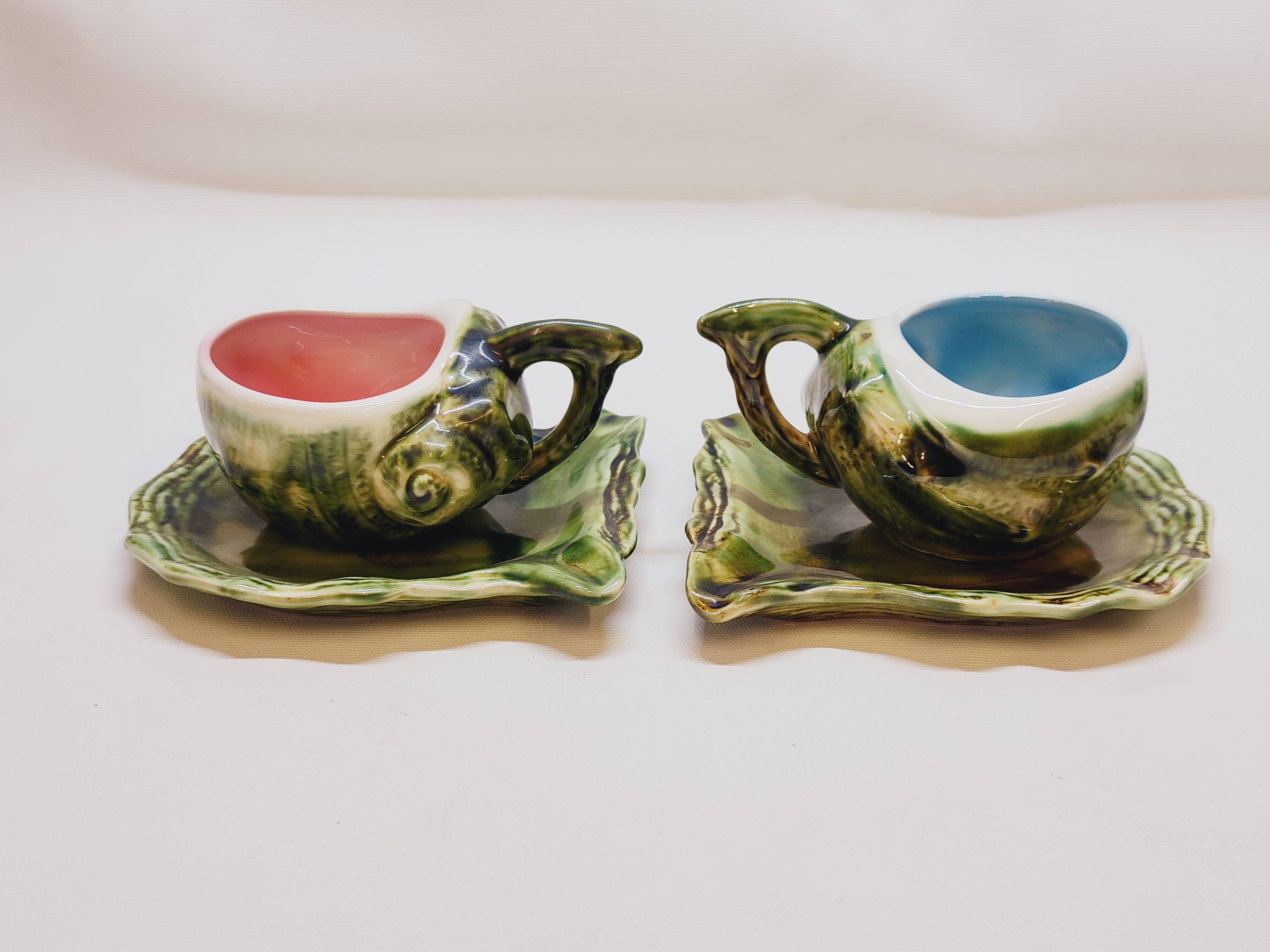 2 cups + 2 saucers in majolica slip ceramic zoomorphic snail shape