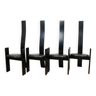 Ensemble de 4 chaises de salle à manger modèle 'Golem' conçu par Vico Magistretti pour Poggi