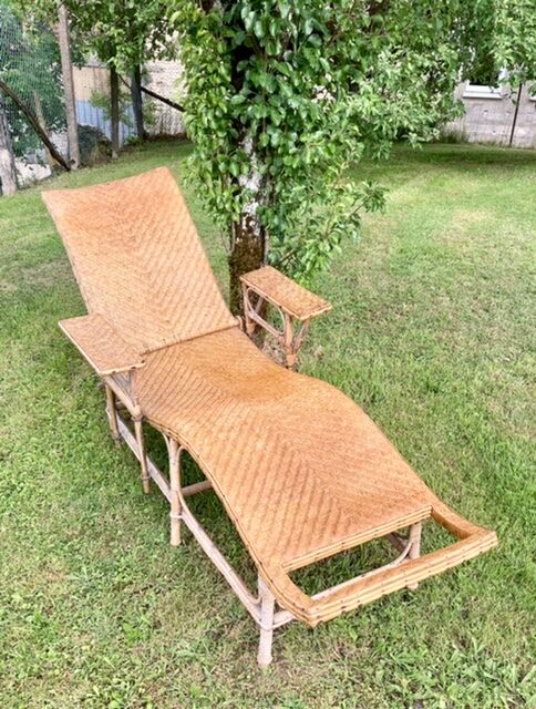 Old rattan chaise longue 20th century