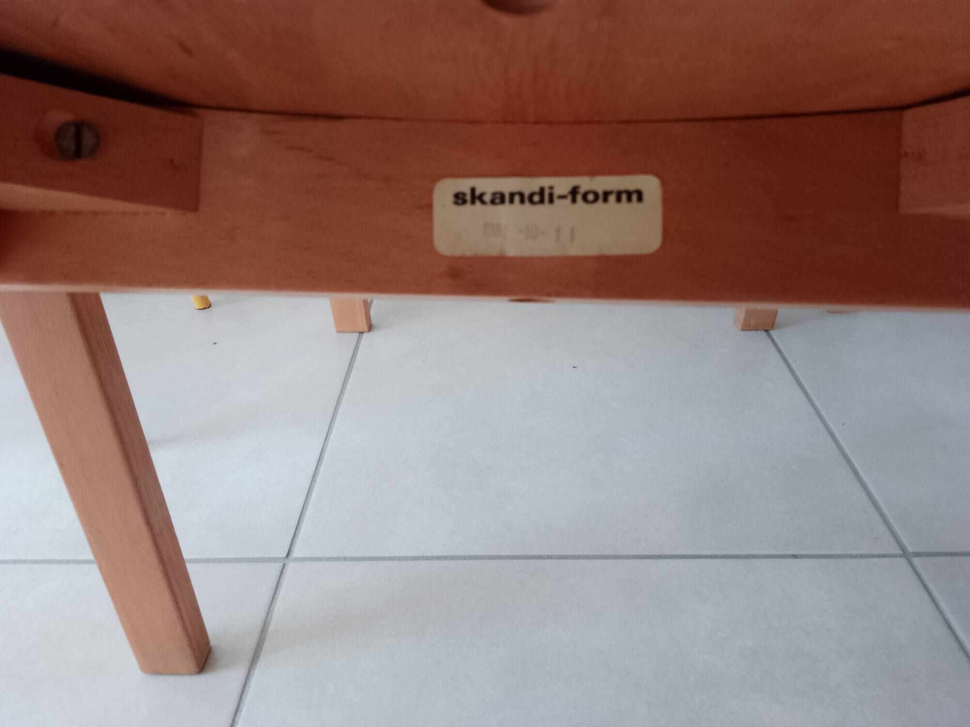 Set of 4 Scandinavian chairs Sweden Skandi Form 1981