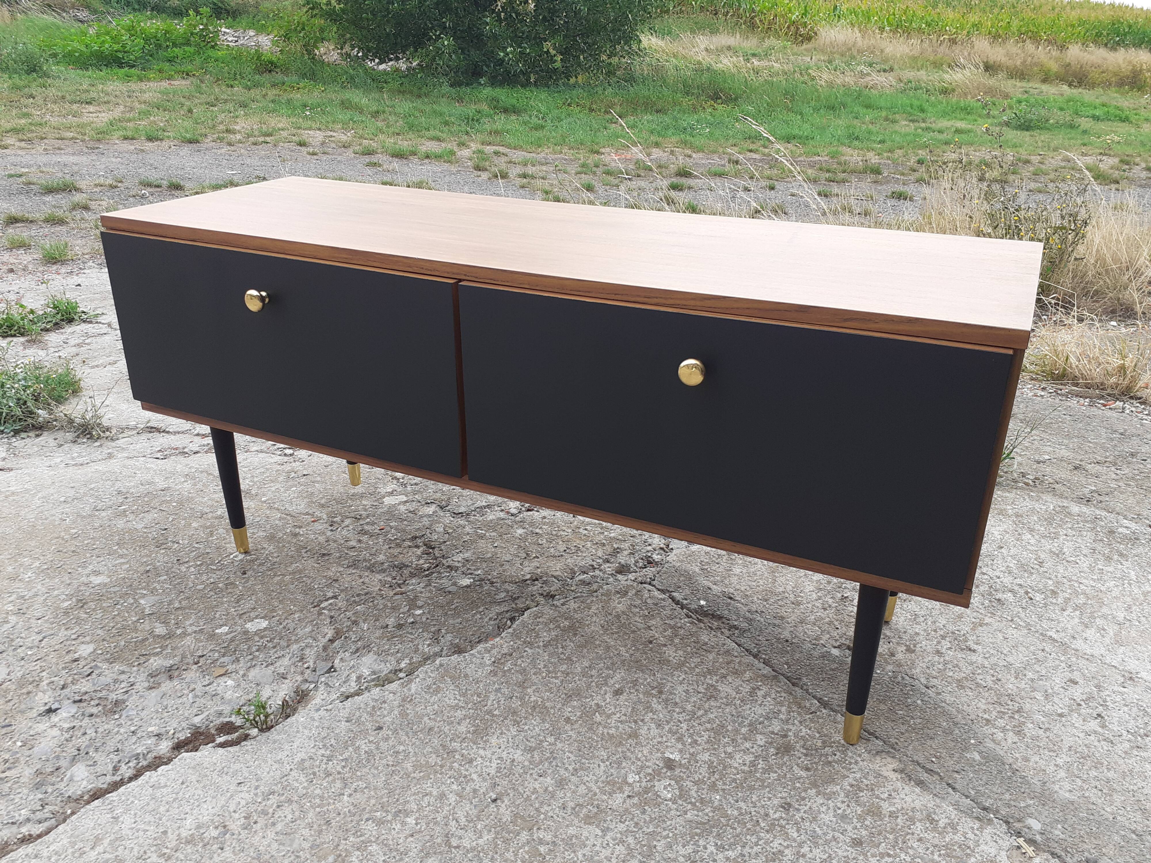 Small vintage enfilade