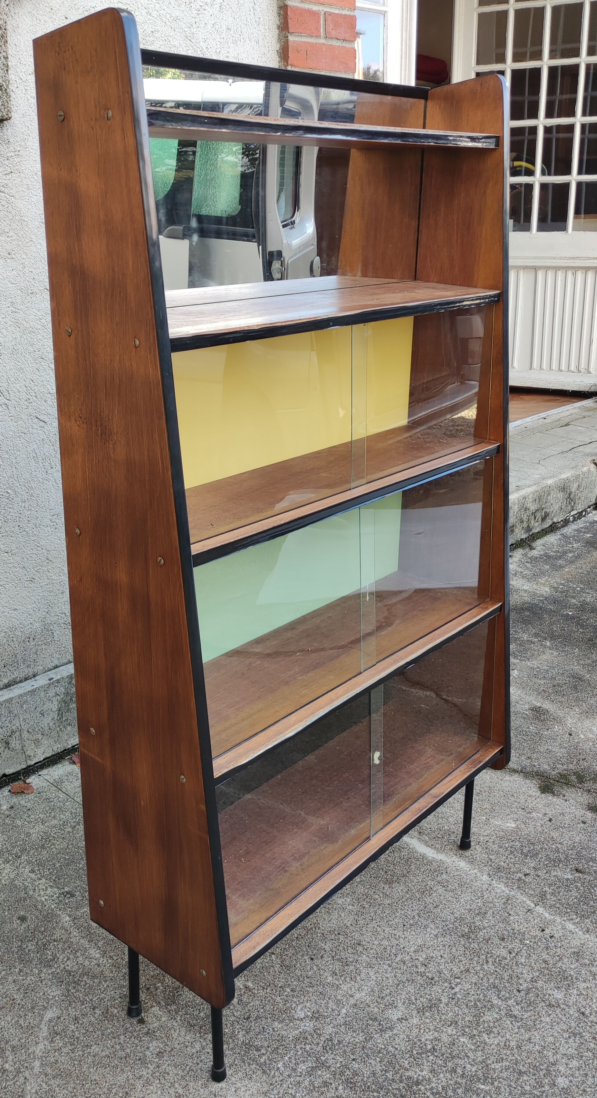 Multicolor bookcase shelf