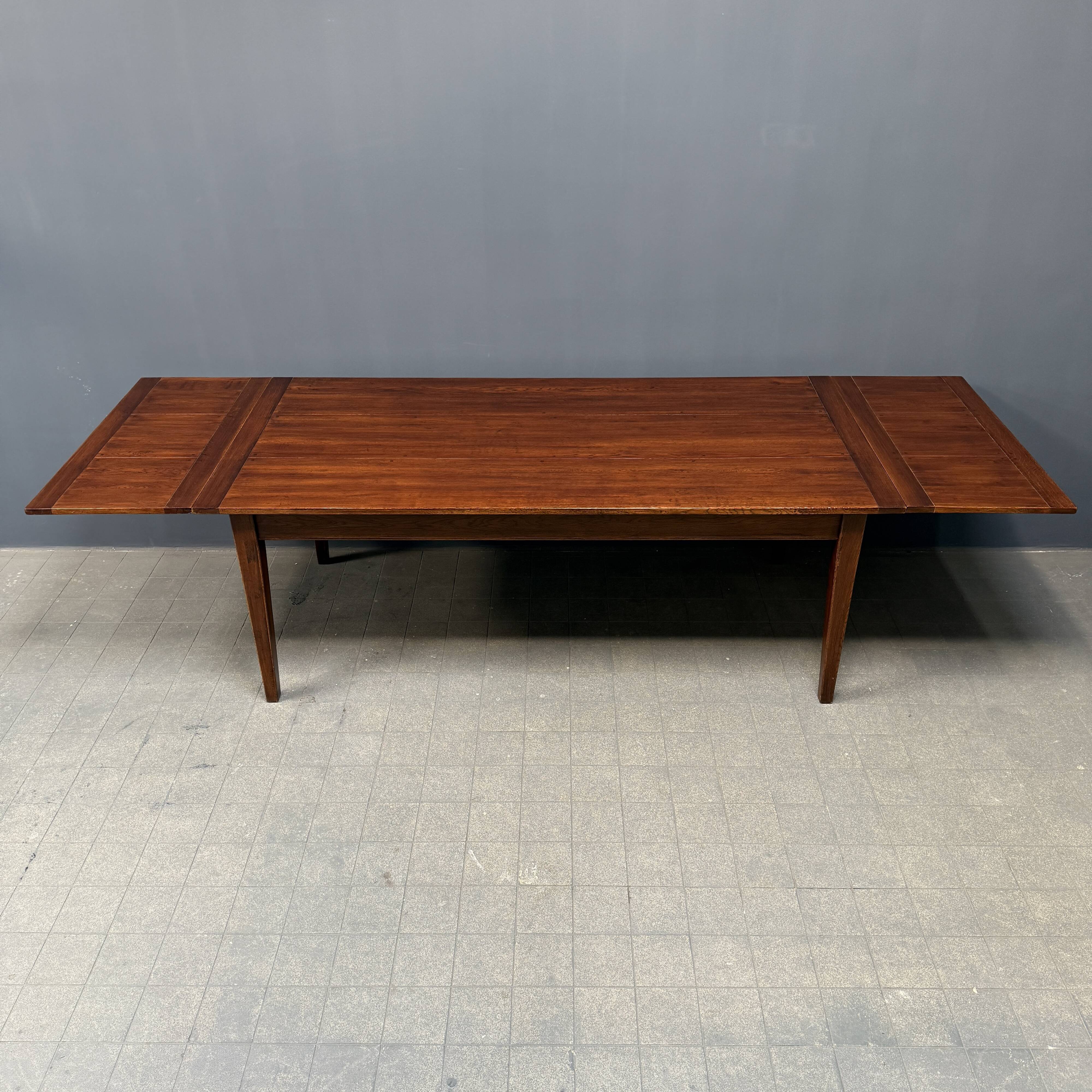 Large antique style oak extendable dining table