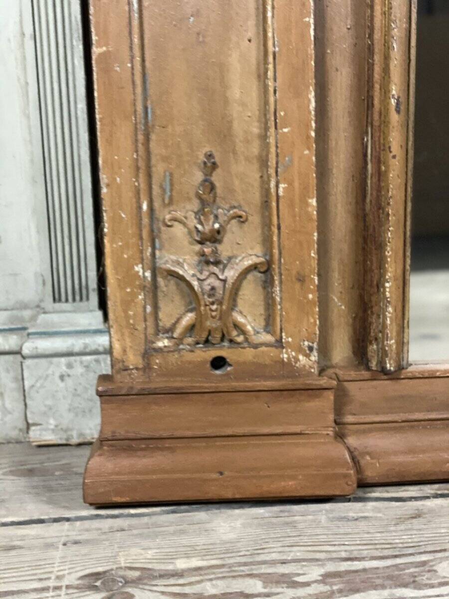 Painted carved wooden mirror, 18th century