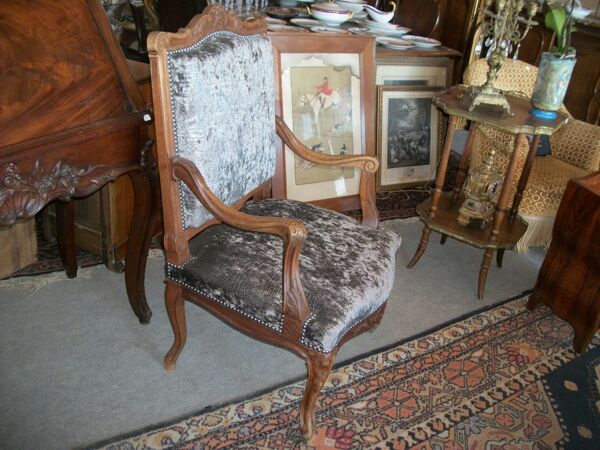 Paire de fauteuils Régence