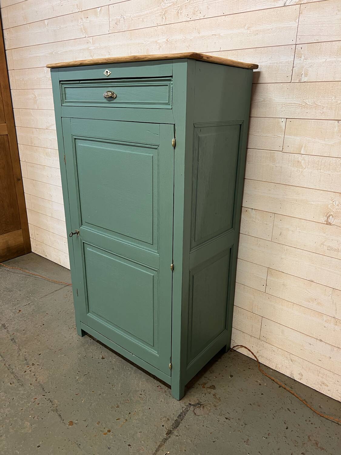 One-door buffet