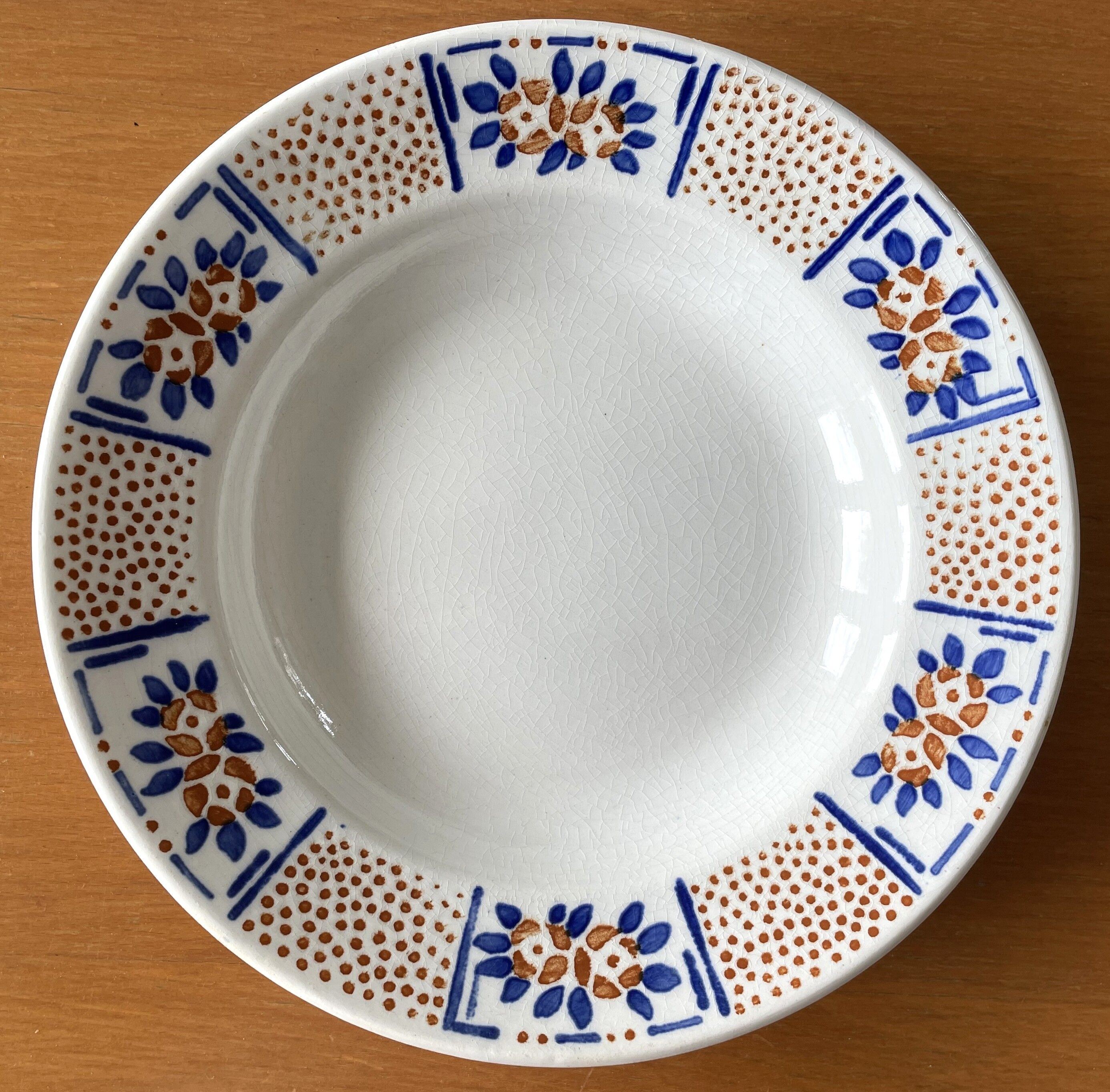 6 antique deep plates in Gien earthenware