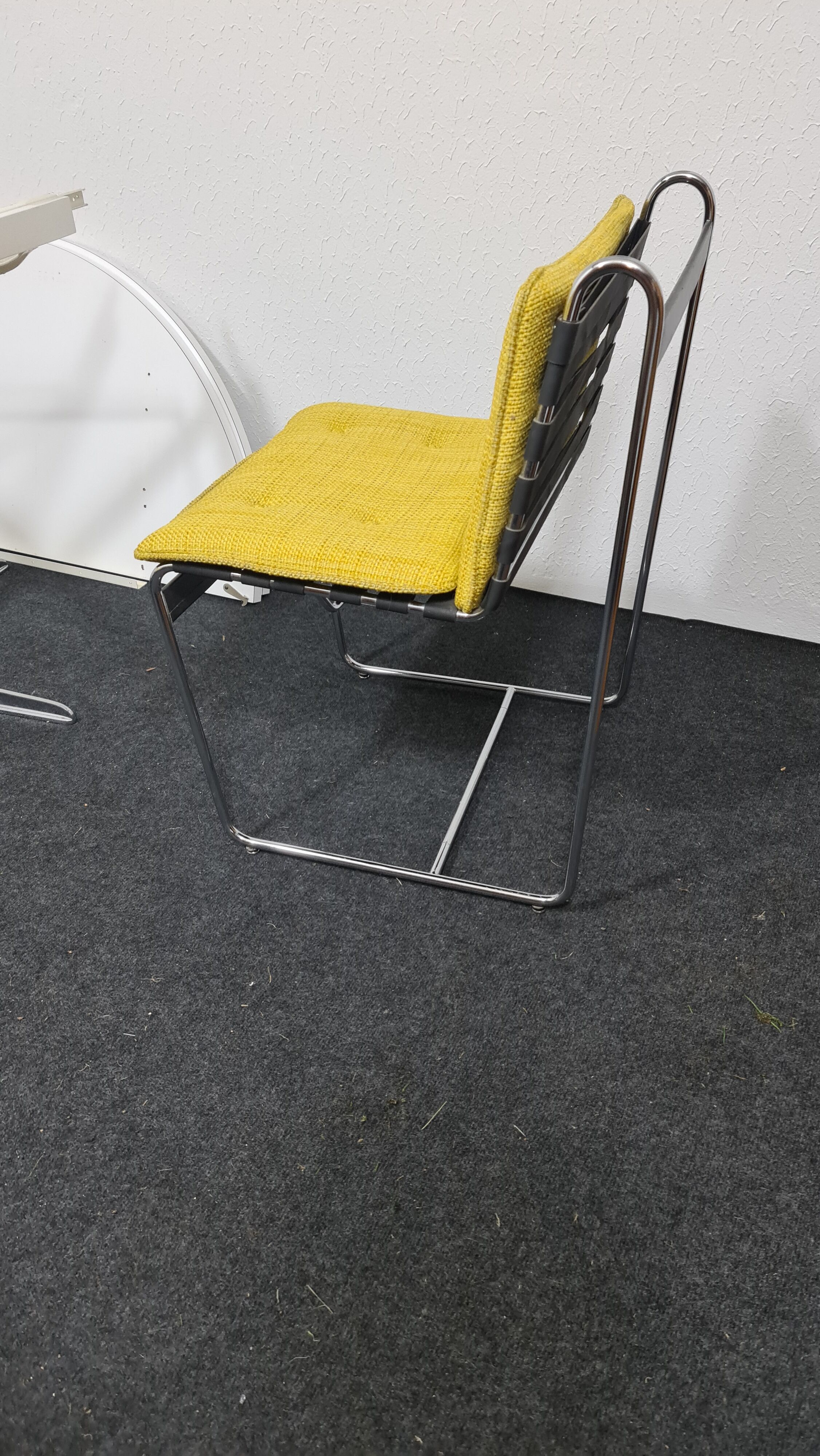 A set of 6 vintage  metal framed dinning chairs