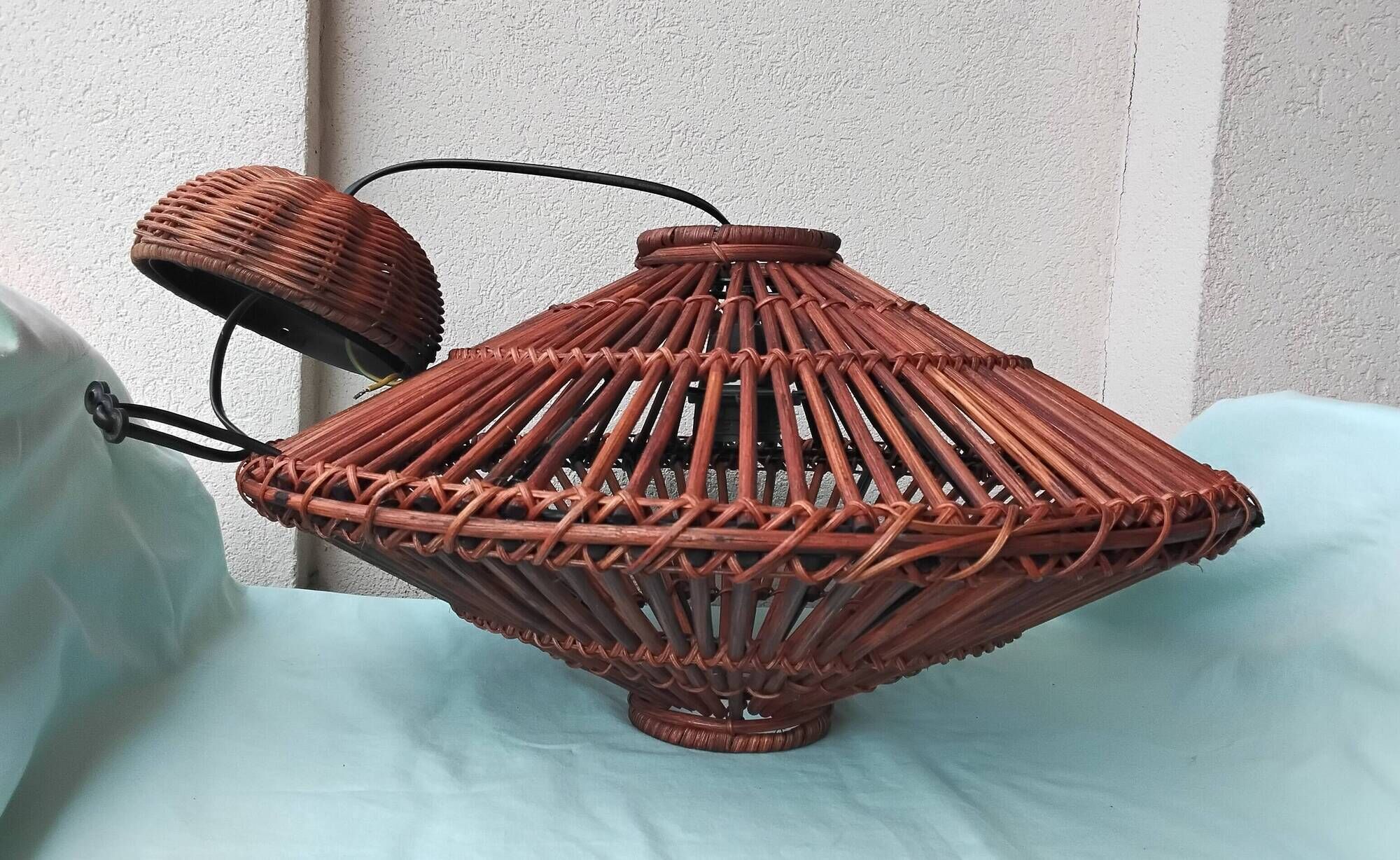 Rattan suspension