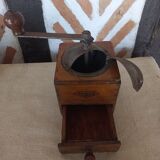 Cyrus coffee grinder 1940