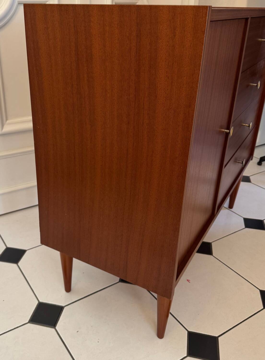 Vintage Scandinavian sideboard/sideboard