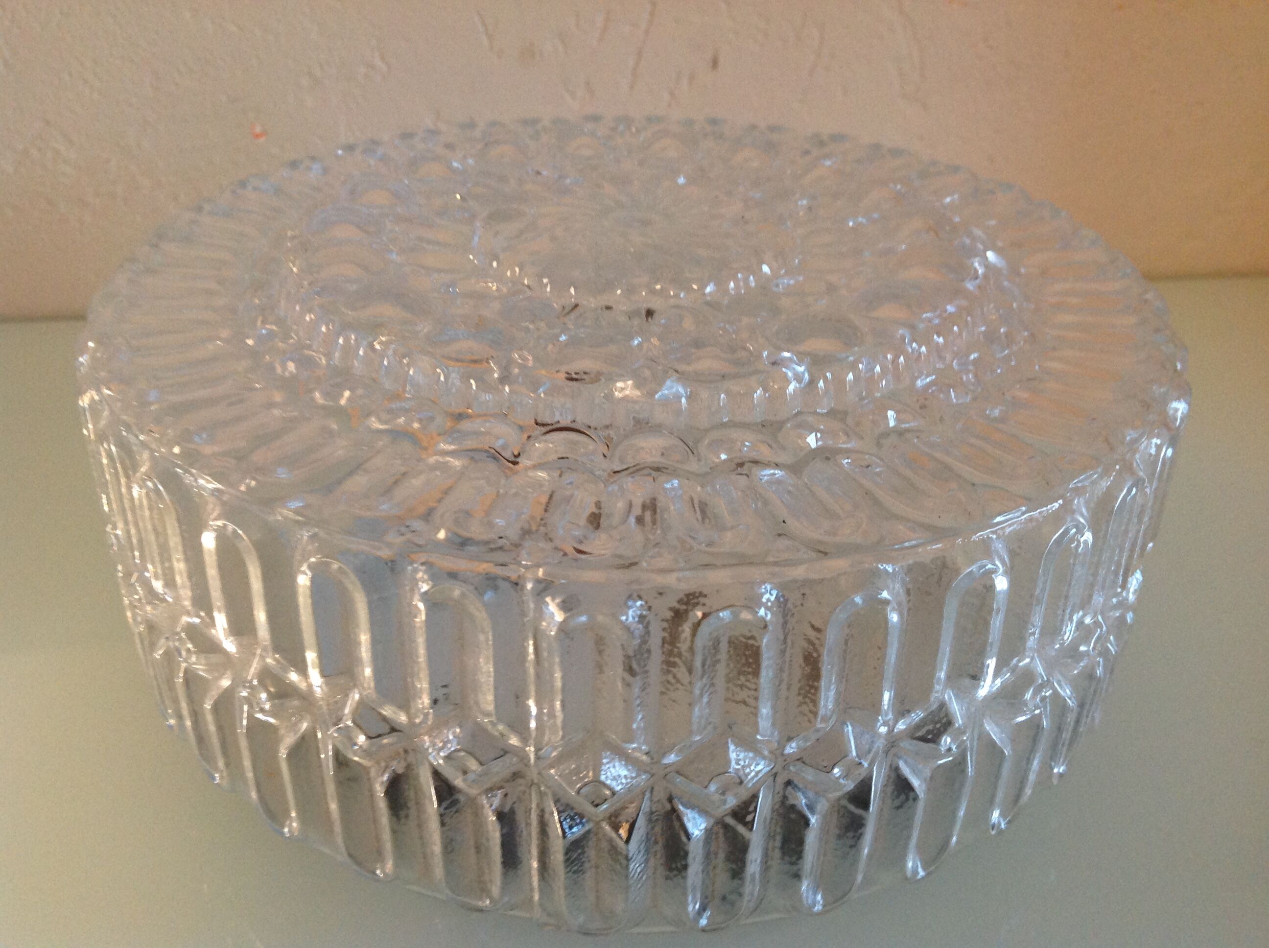 Plafonnier rond en verre bullé années 60-70