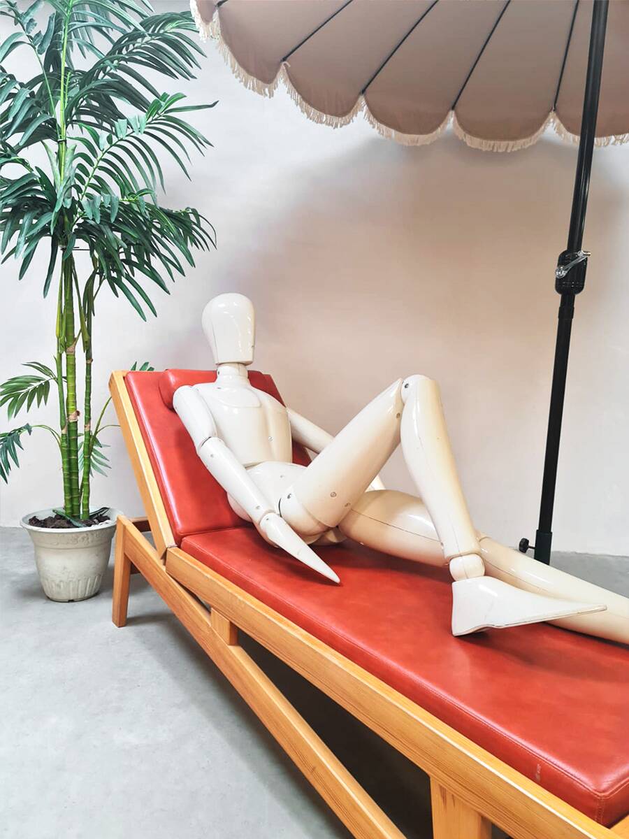 Vintage Swiss design sunbed daybed chaise longue 1950's