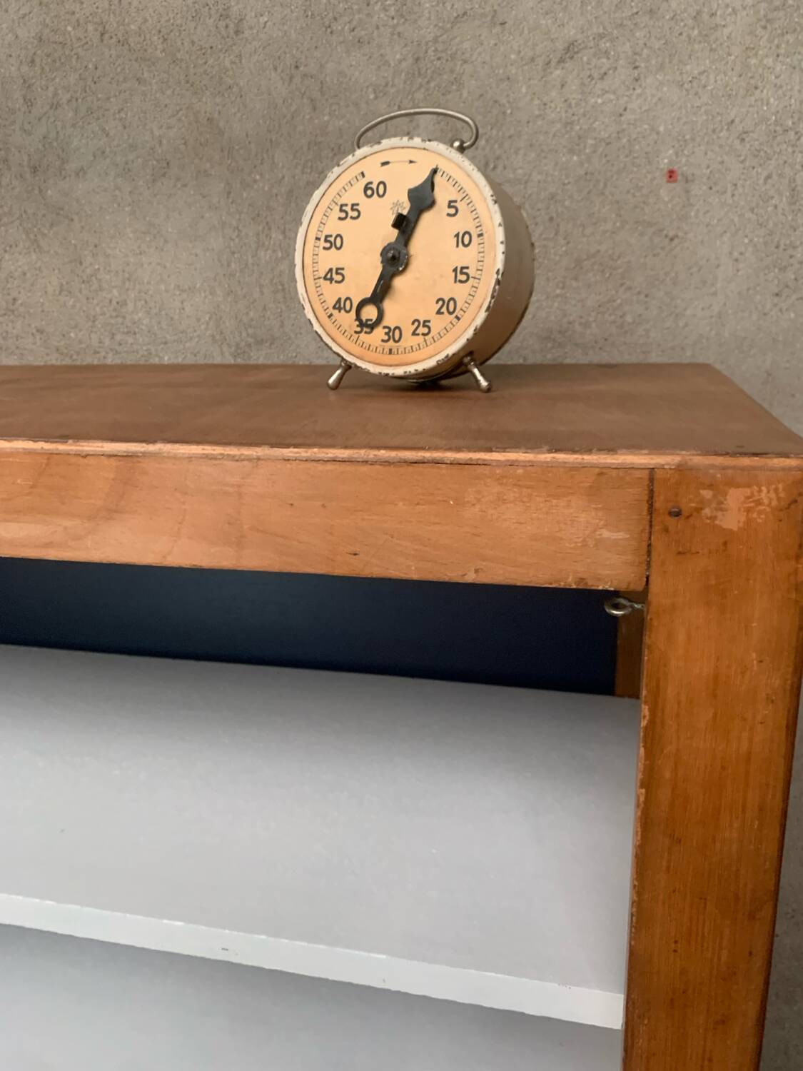 Parisian bookcase, Perriand type