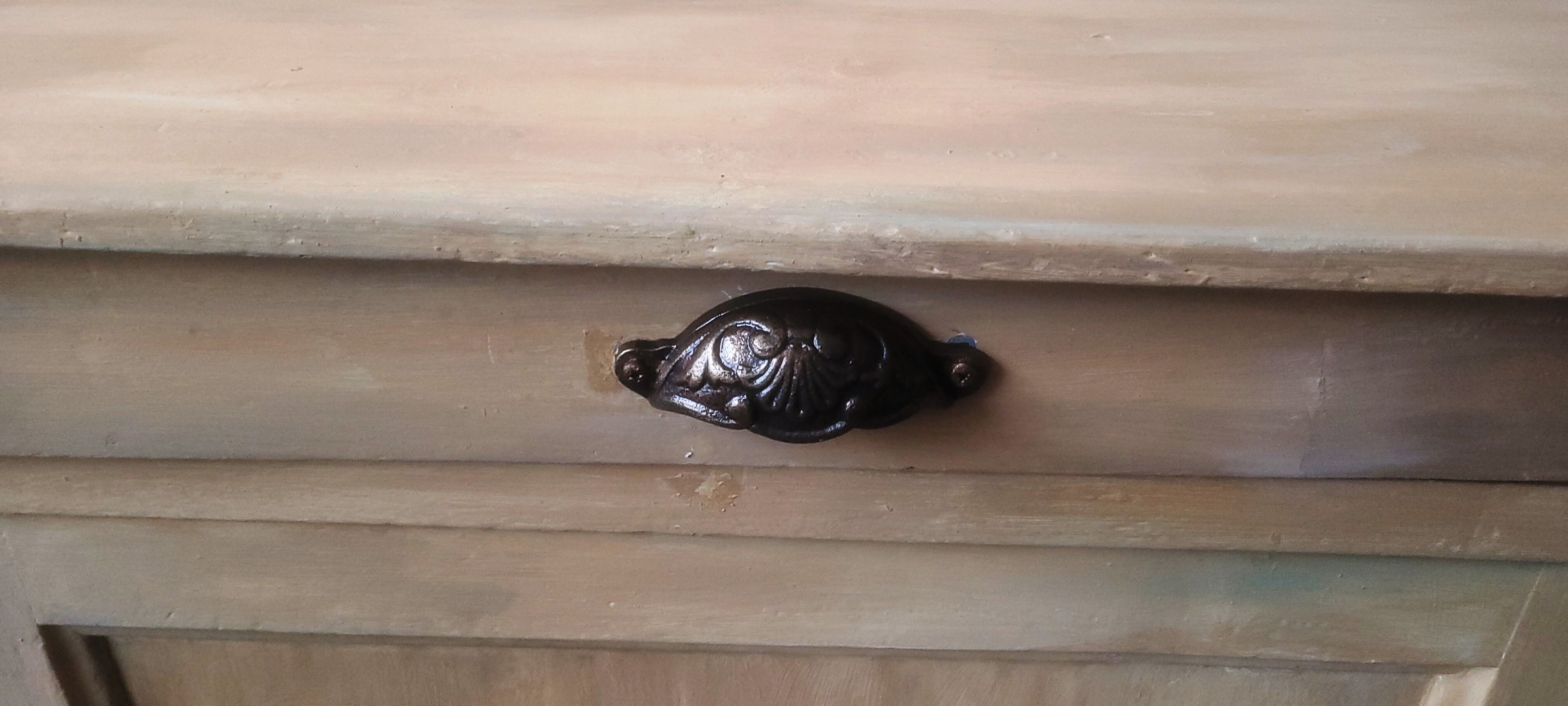 Patinated wooden jam maker