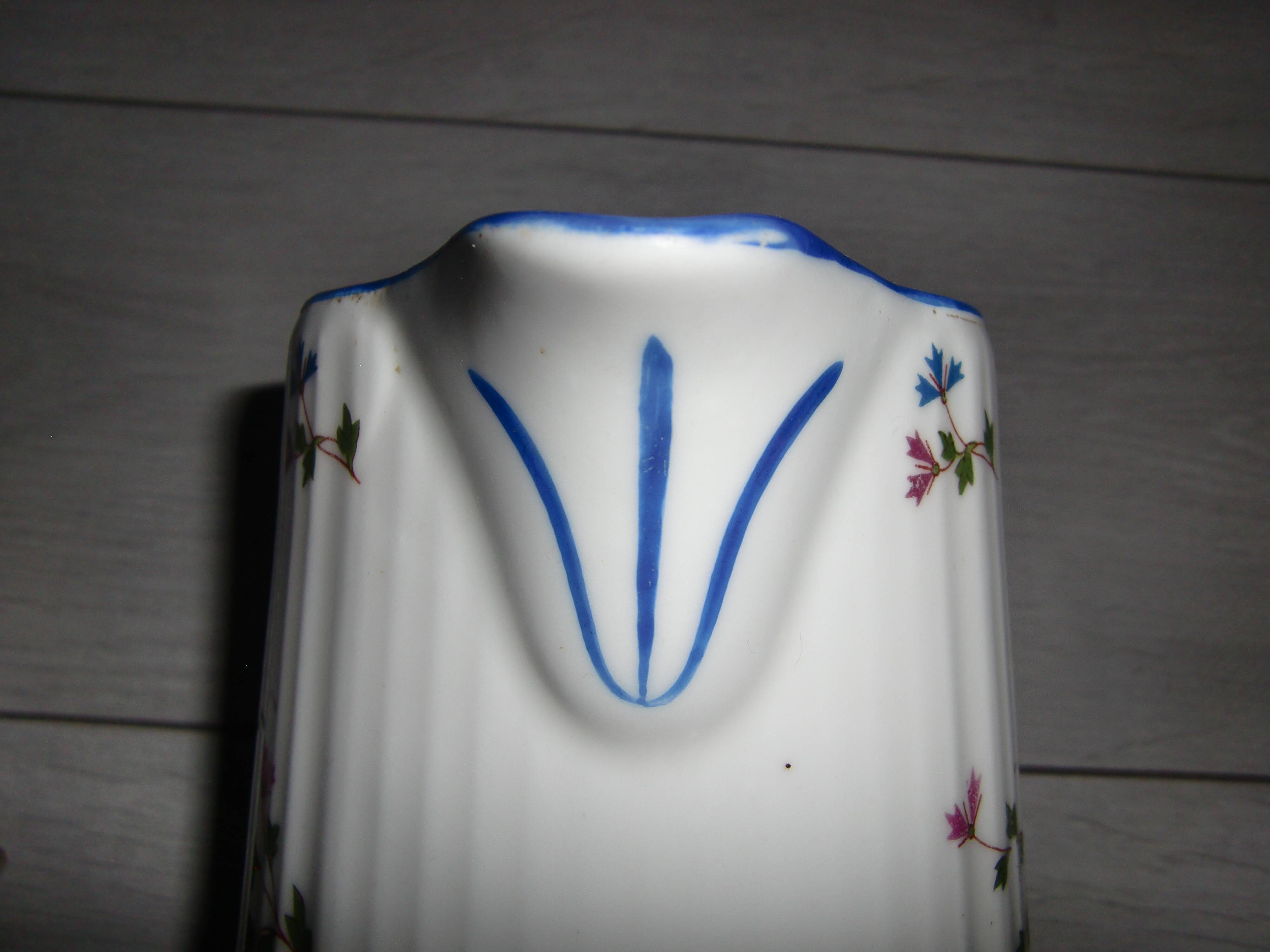 Vintage 1.5L water carafe