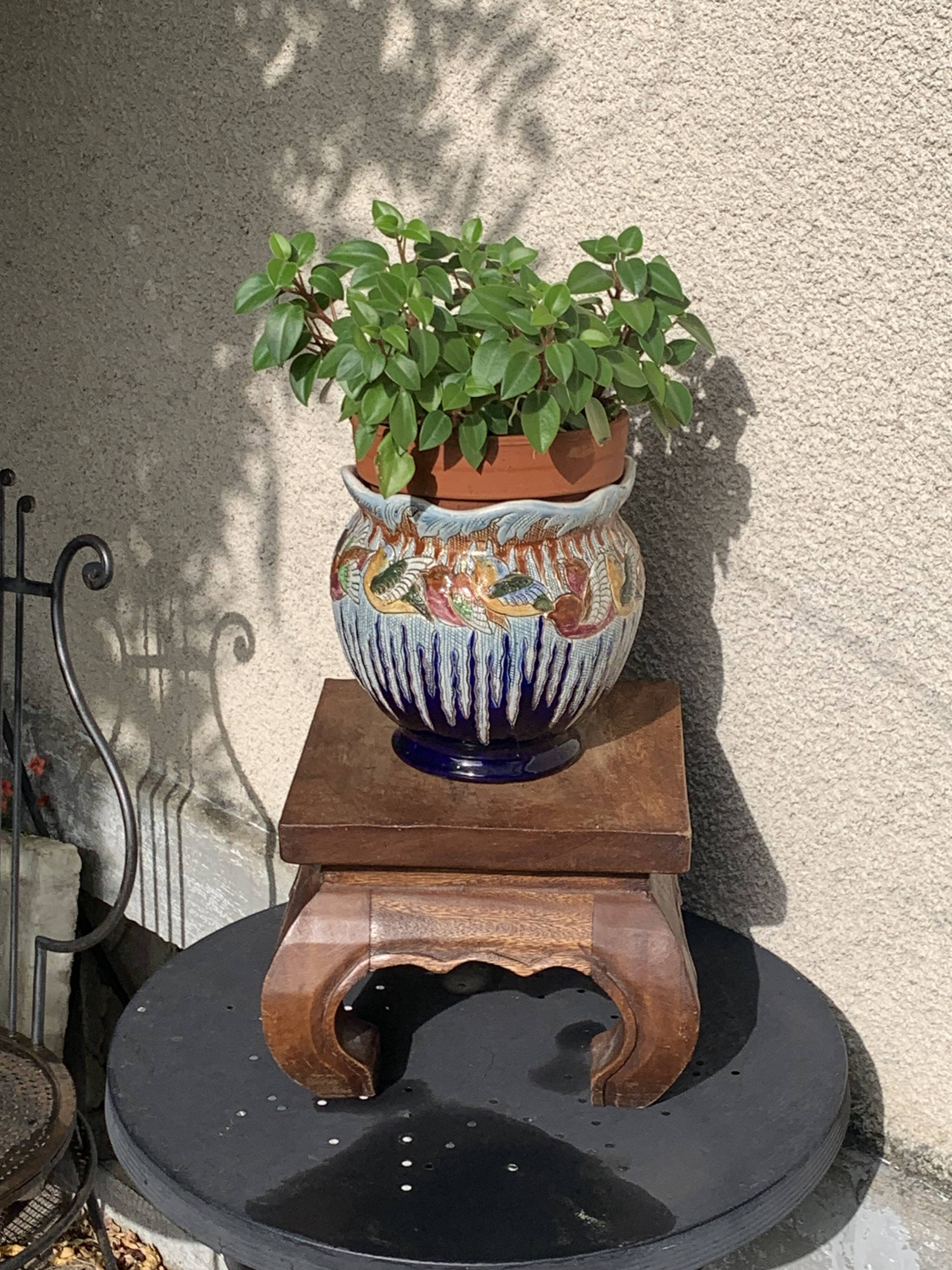 Plant holder, wooden saddle, old base