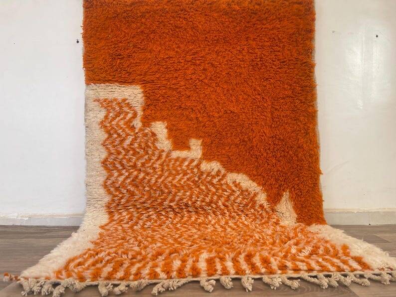 Handmade pure wool rug, size 2/3 m.