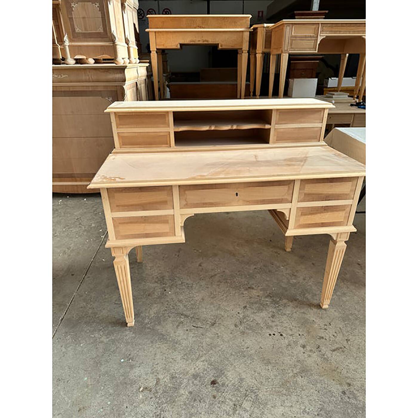 Empire Style 800 Natural Wood Desk in Walnut and Maple