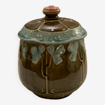 Bonbonniere in earthenware slip from Fives - Lille Gustave de Bruyn DB