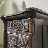 Commode XIXème pin noirci sculpté