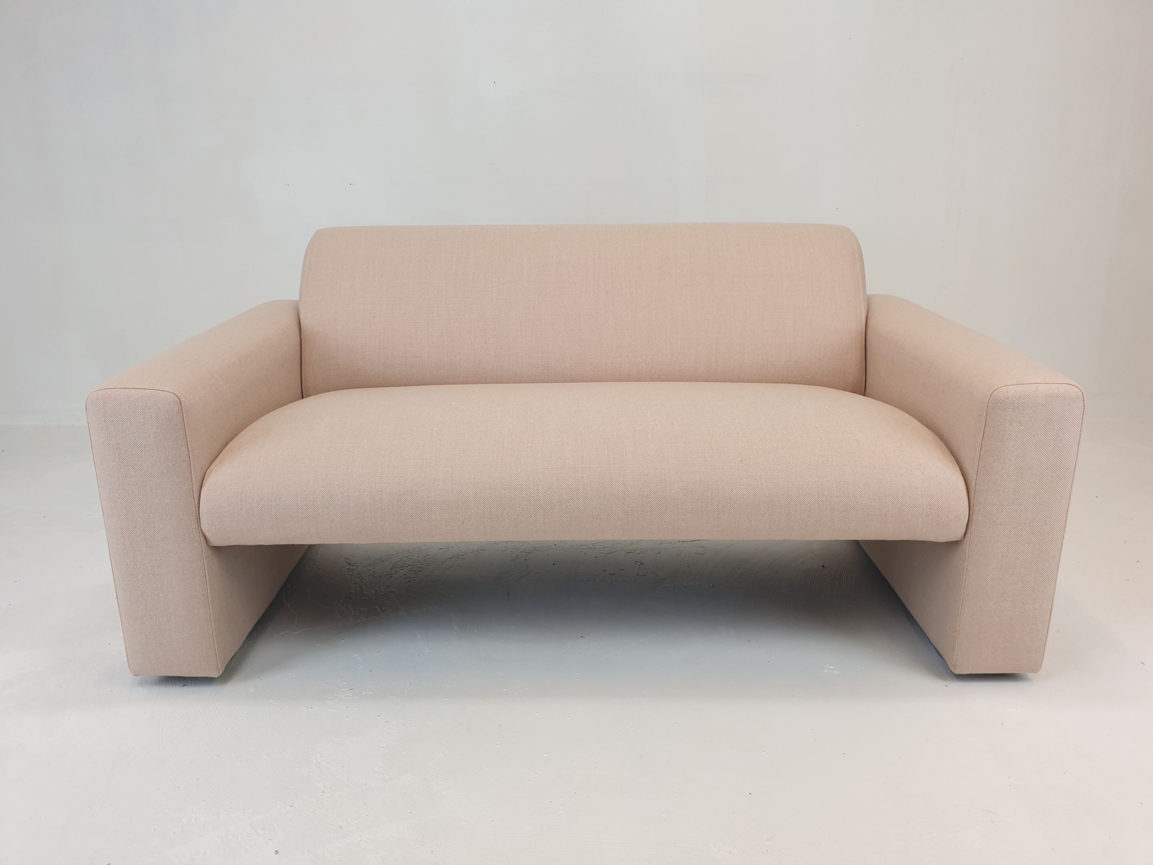 Model 691 2-Seat Sofa by Artifort, 1980s