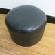 Pouf rétro en cuir noir