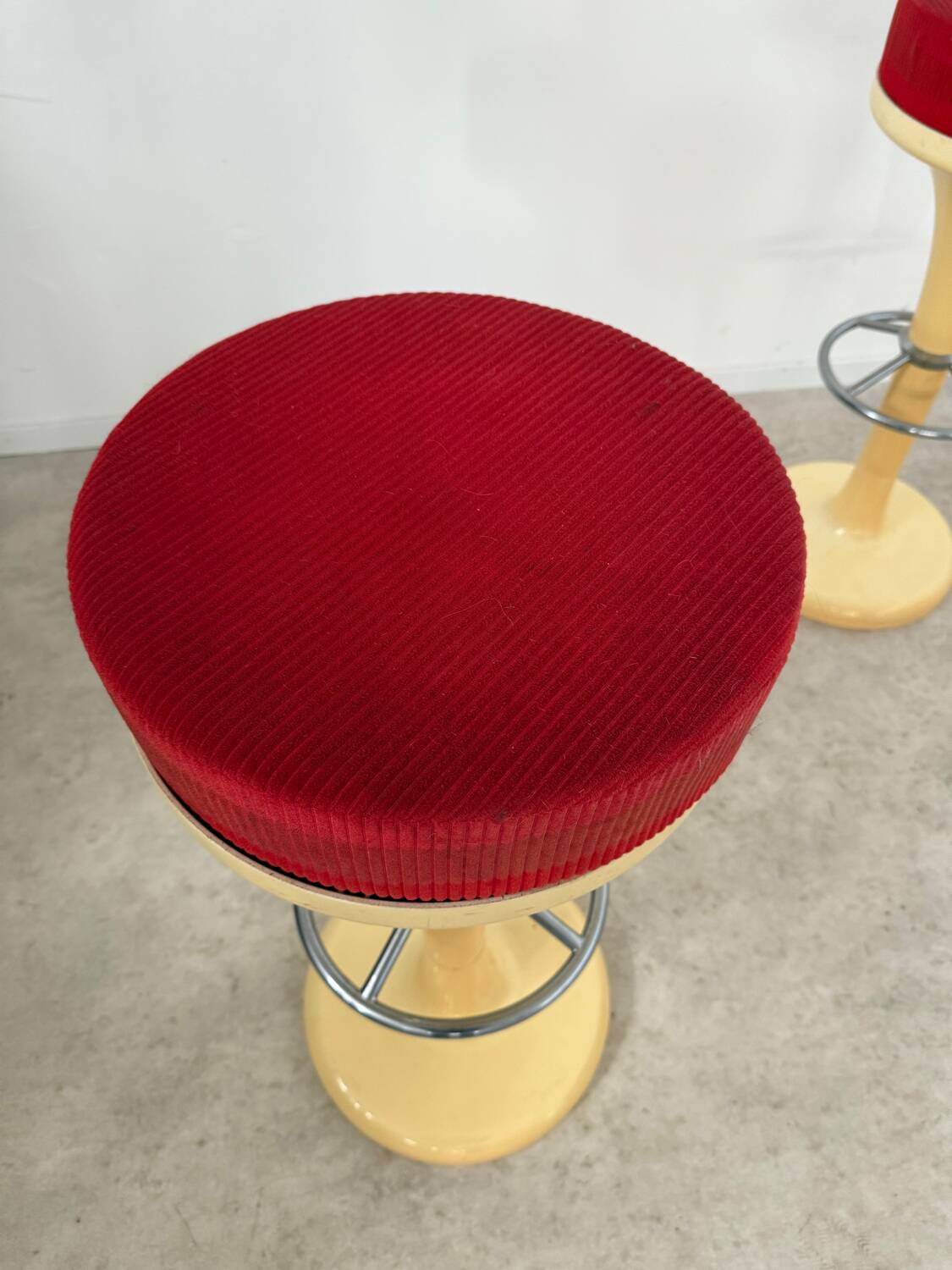 Lot 2 tabourets de bar haut design années 70 design friedrich stückenbreker plastique vintage