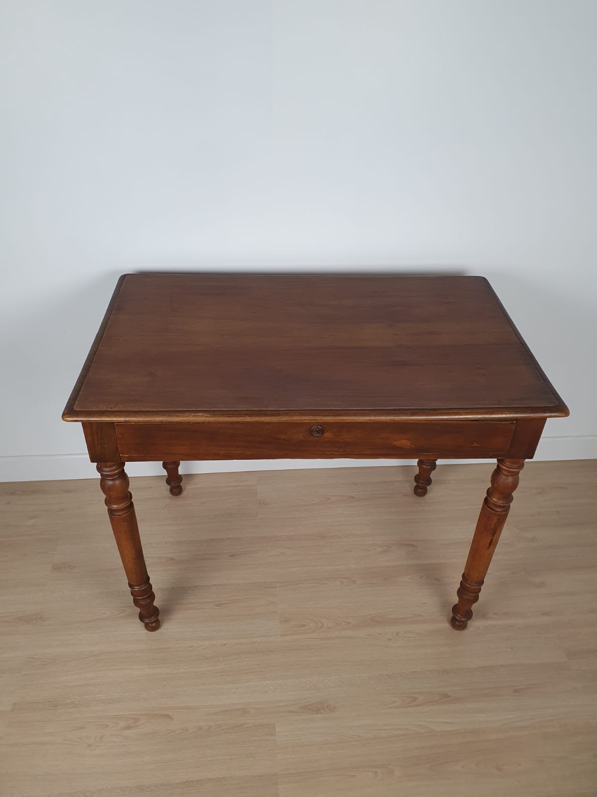 Old Small table/desk