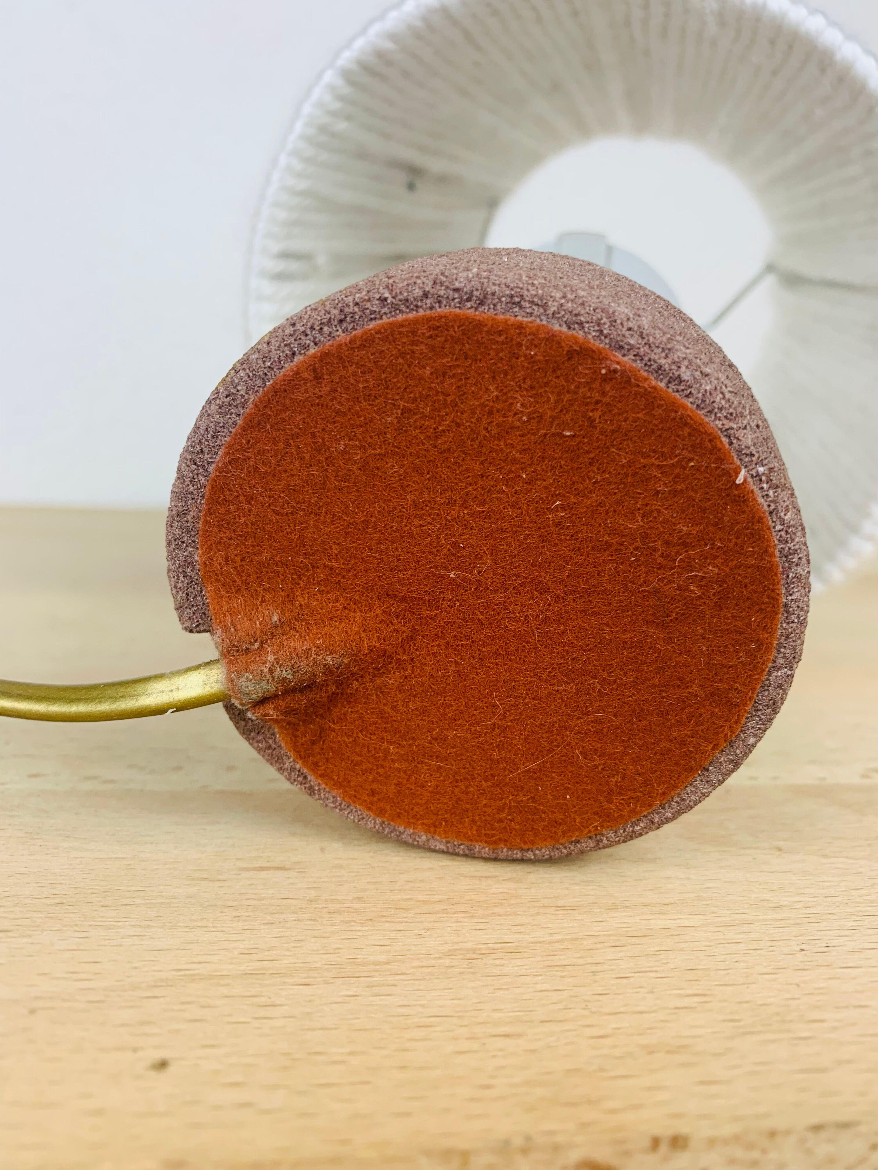 Brutalist lamp in pink sandstone and wool lampshade