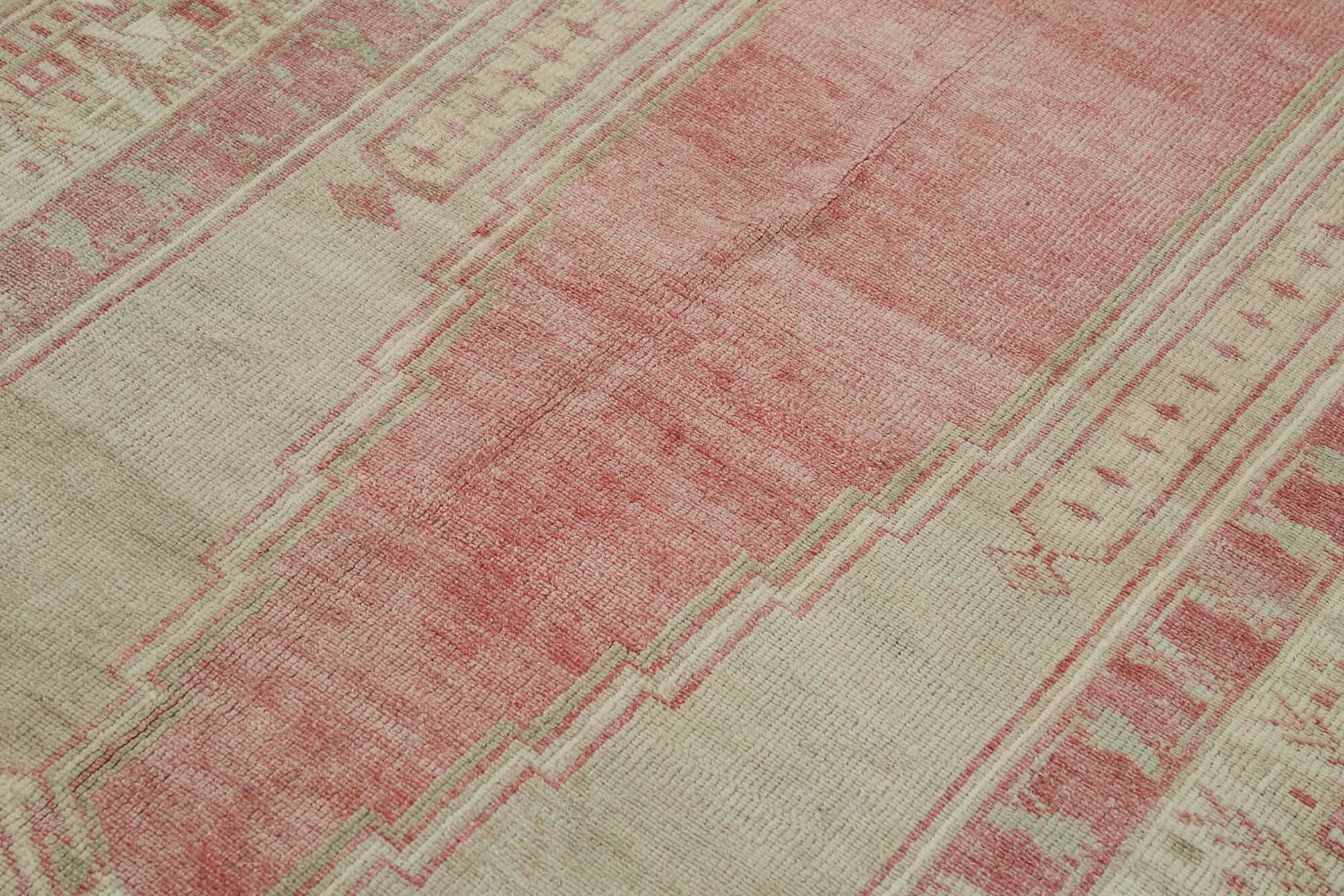 Turkish Vintage Anatolian Rug 127 cm x 190 cm