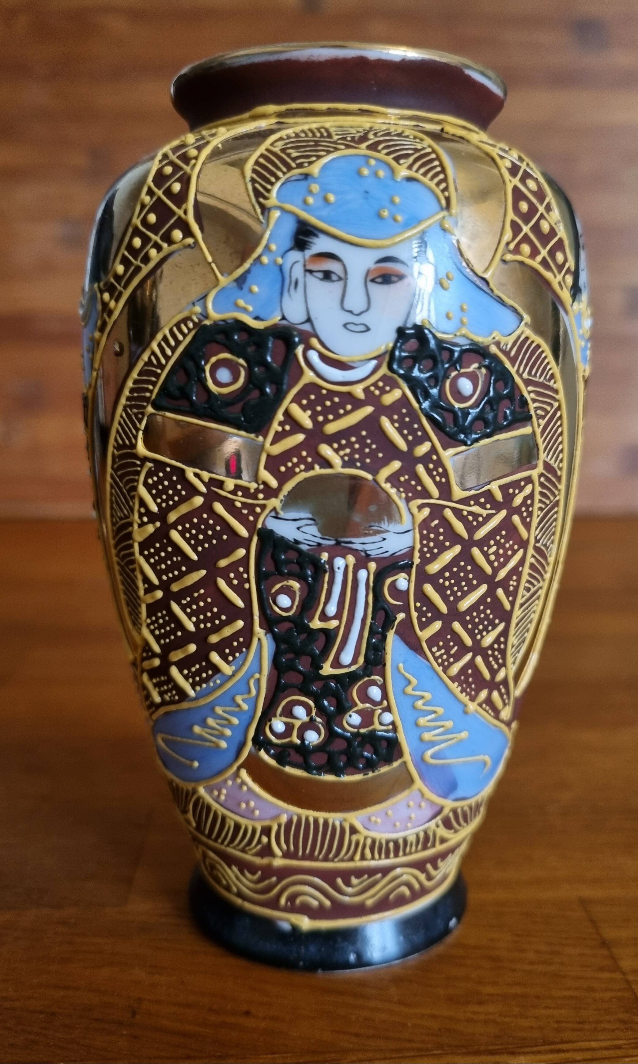 Set of 2 Japanese Satsuma ceramic vases