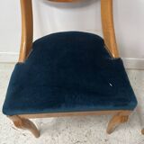 Suite de quatre chaises de style Charles X en bois d'érable XX siècle