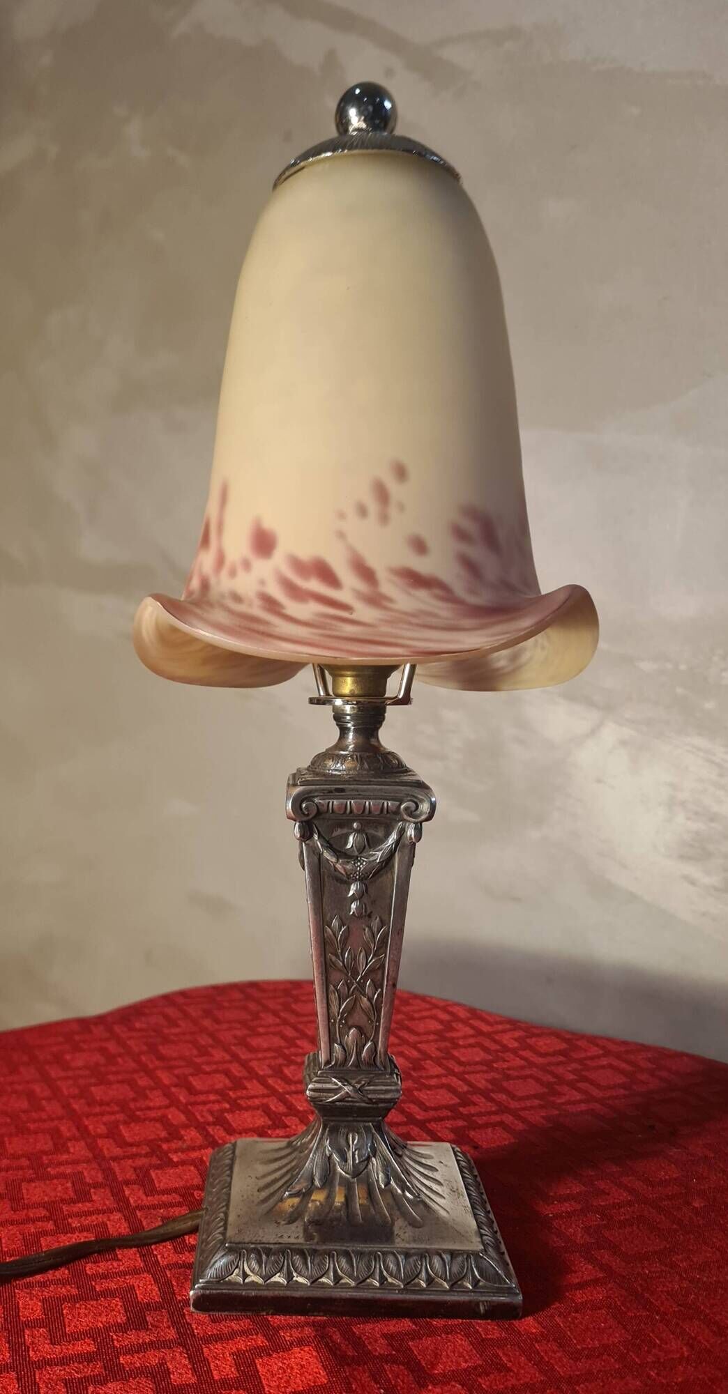nickel lamp 1900 chiseled, glass paste eggshell and fuchsia 40x9 magnificent
