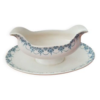 Terre de fer U&C Sarreguemines model Léonie gravy boat