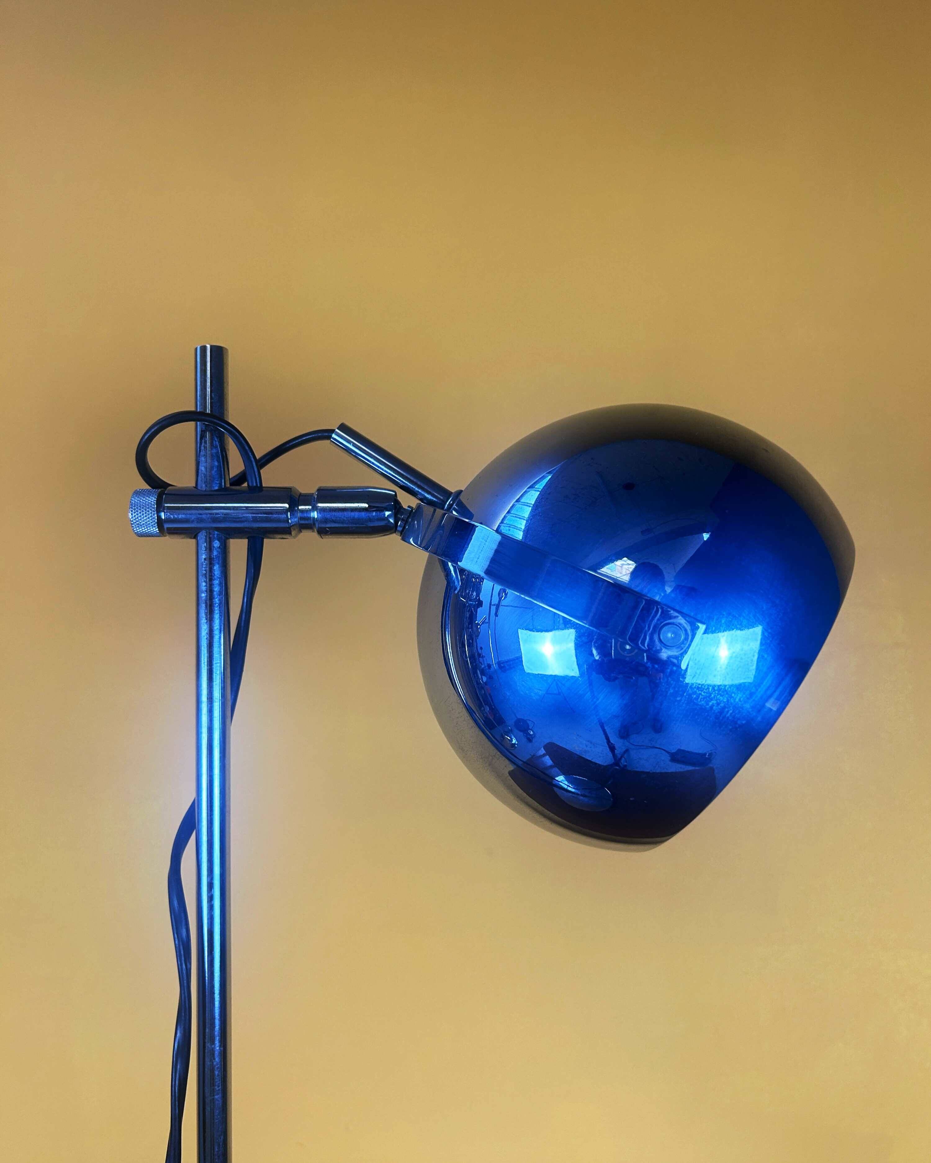 Large eyeball lamp