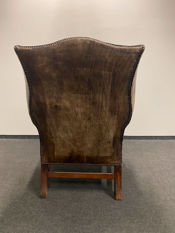 Xixth century  english georgian cigar leather wingback library chairs