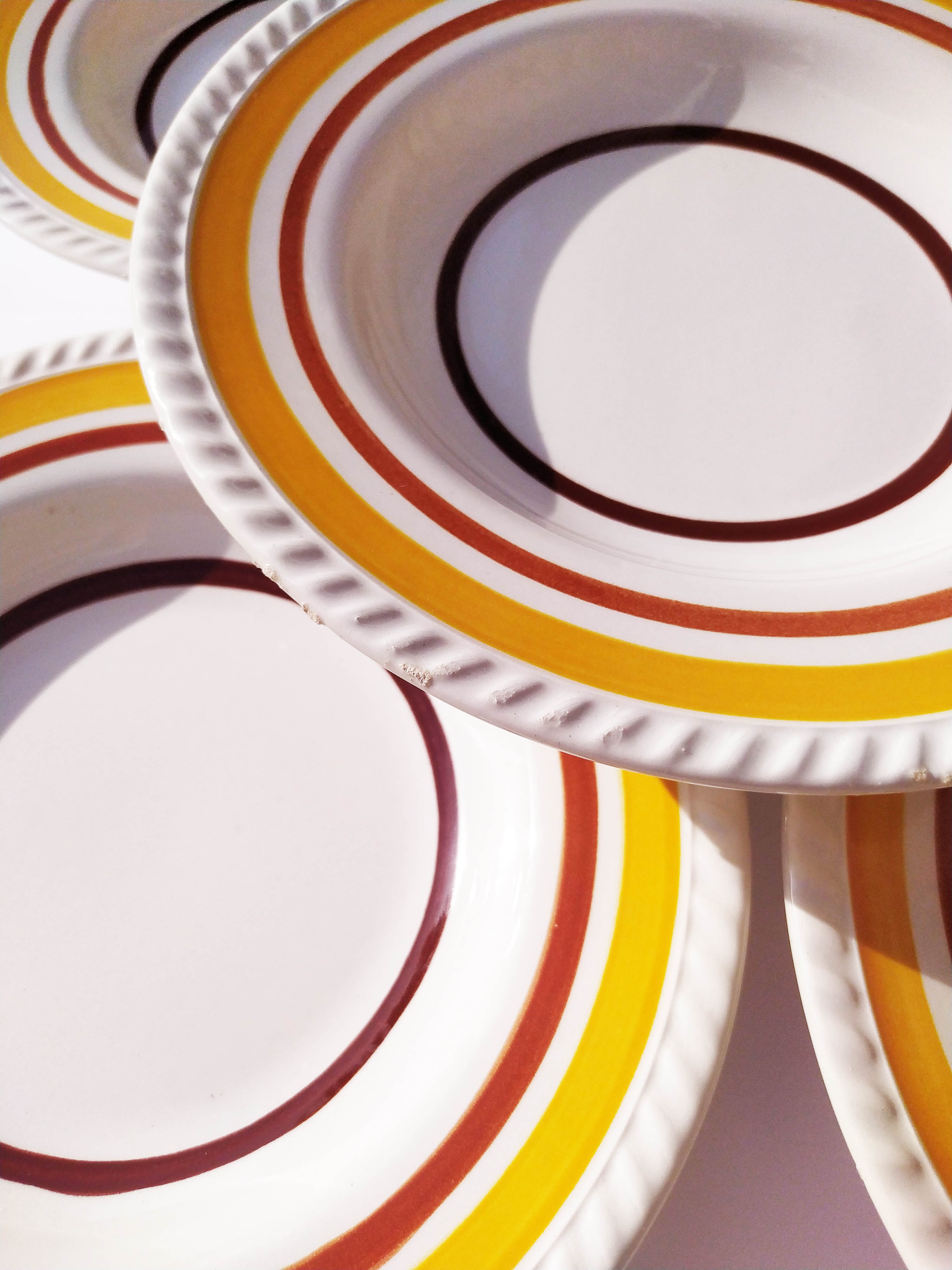 Set of 6 vintage 1970/1980s hollow plates.