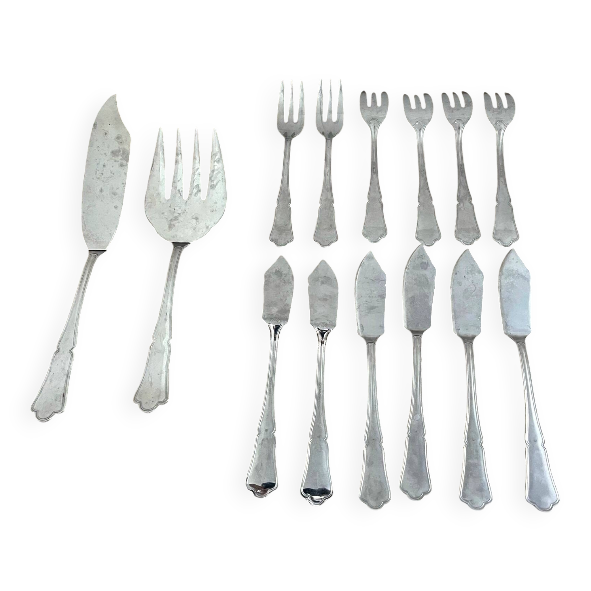 14 fish cutlery sets, 6 forks, 6 knives, 2 stainless steel serving cutlery sets