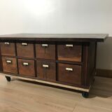 Professional furniture revisited in coffee table