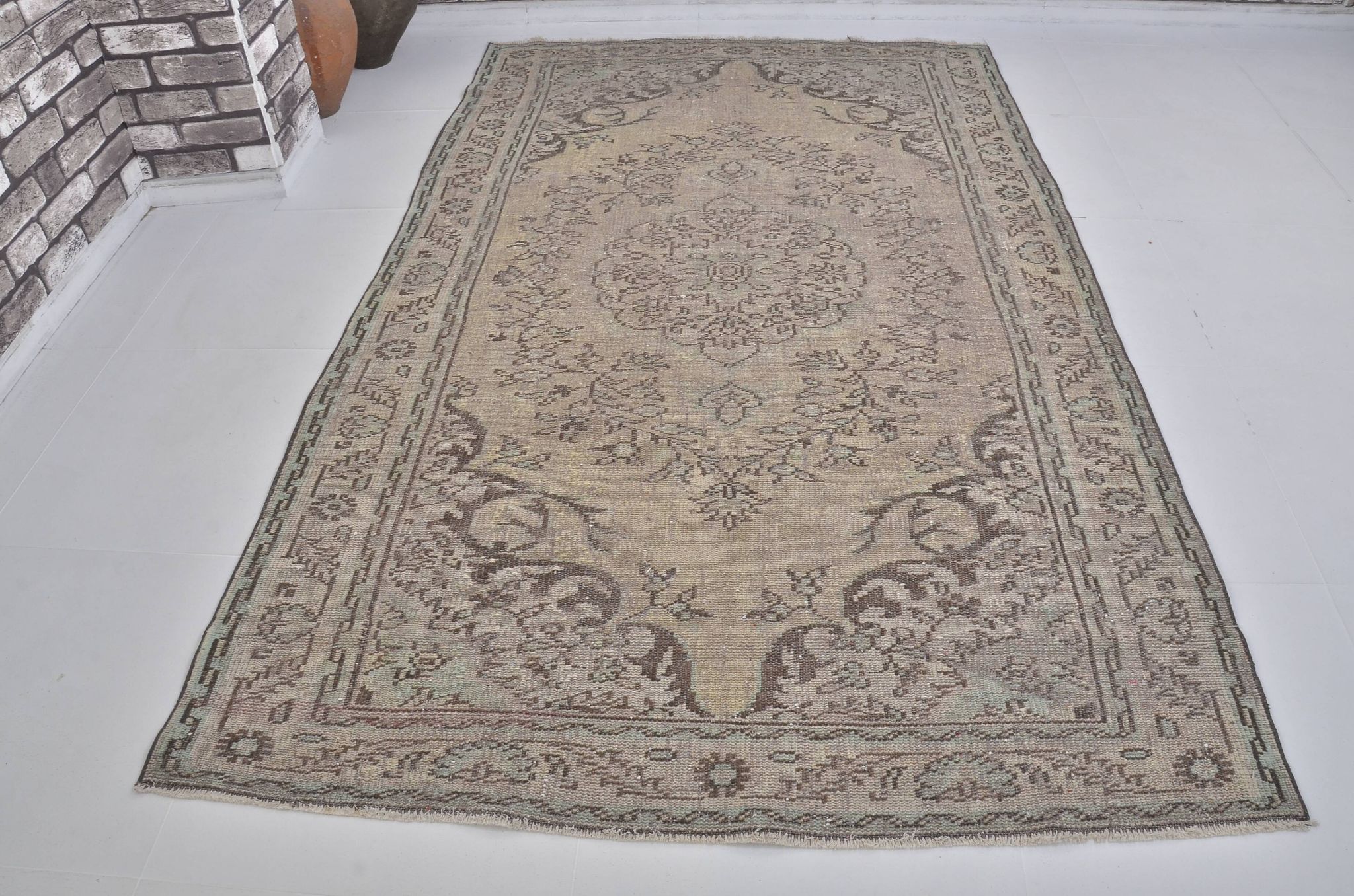 Tapis de vie domestique turc ancien sku1816