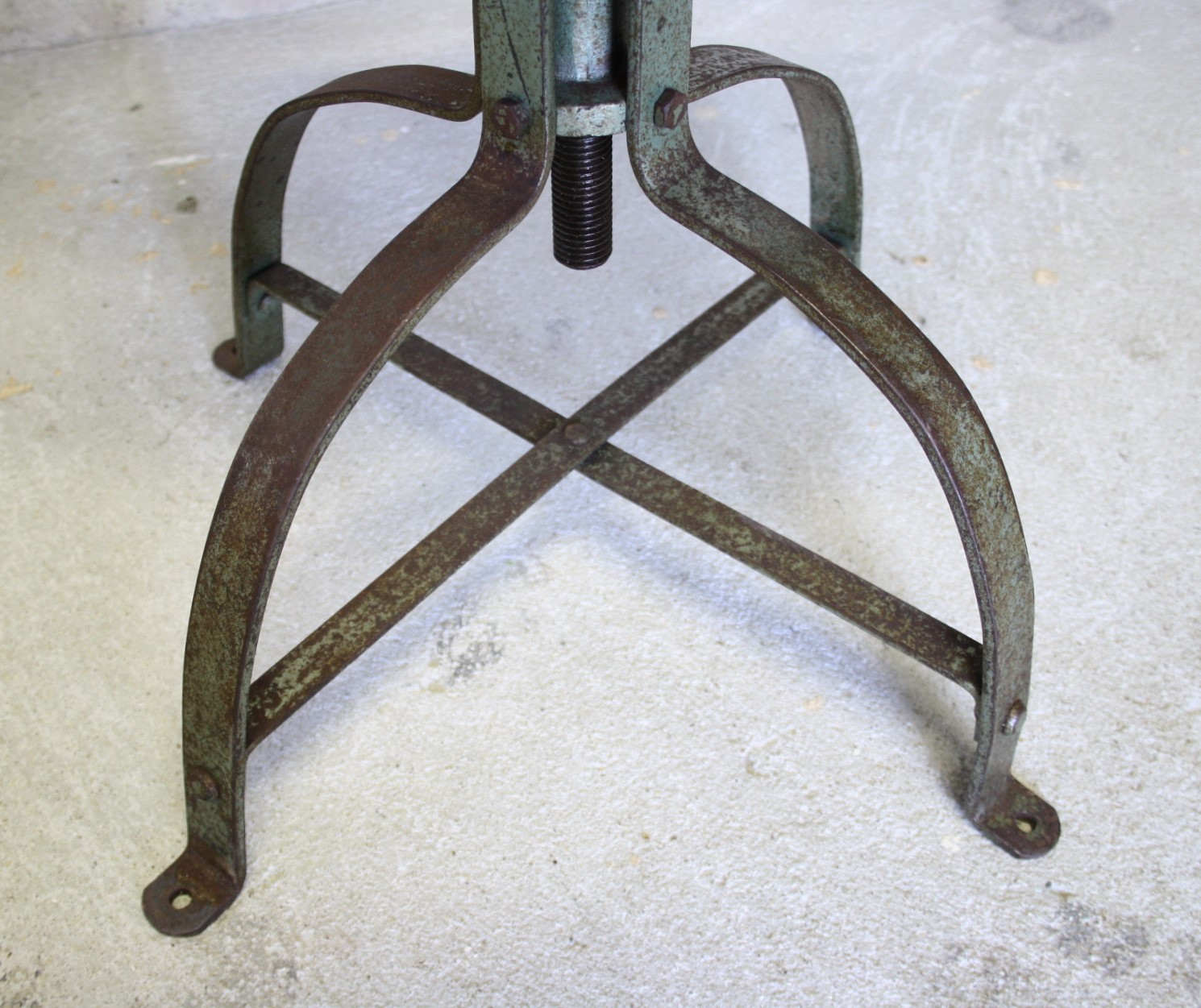 Bienaise workshop chair