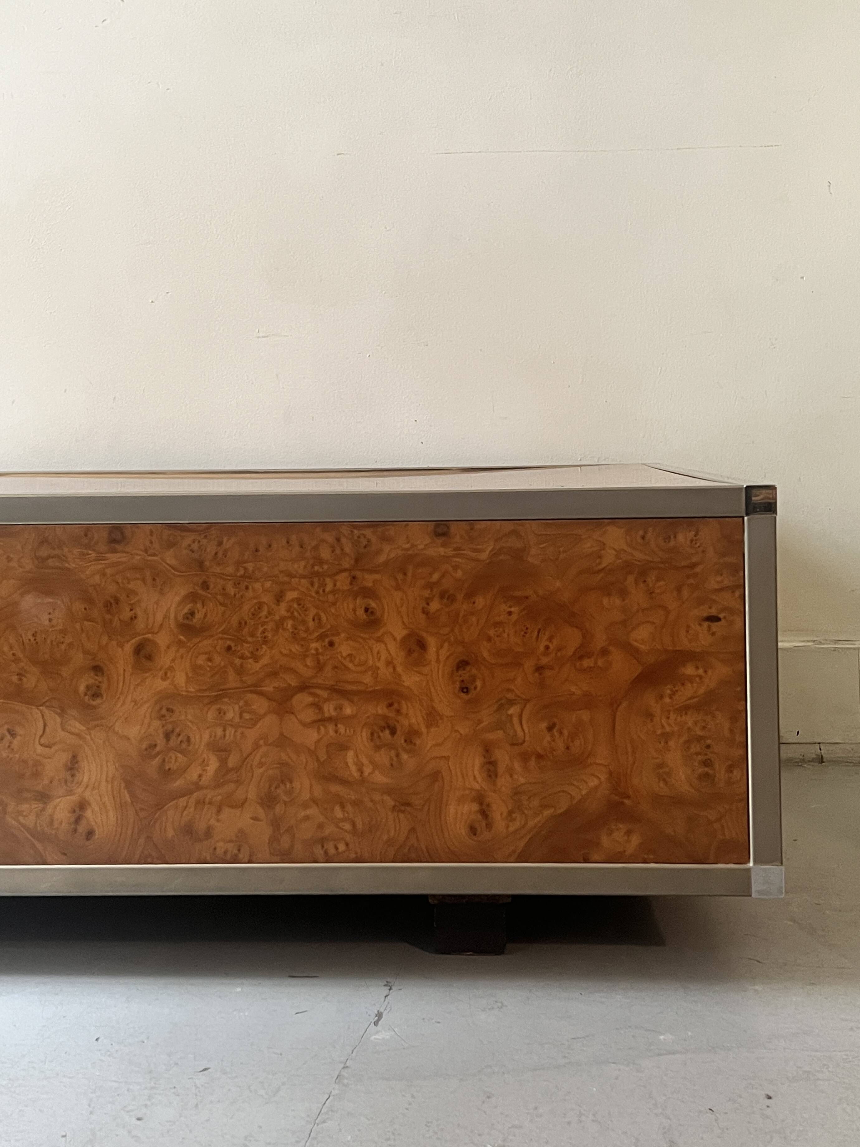 Coffee table in elm burl and chrome in the style of Willy Rizzo, 1970.