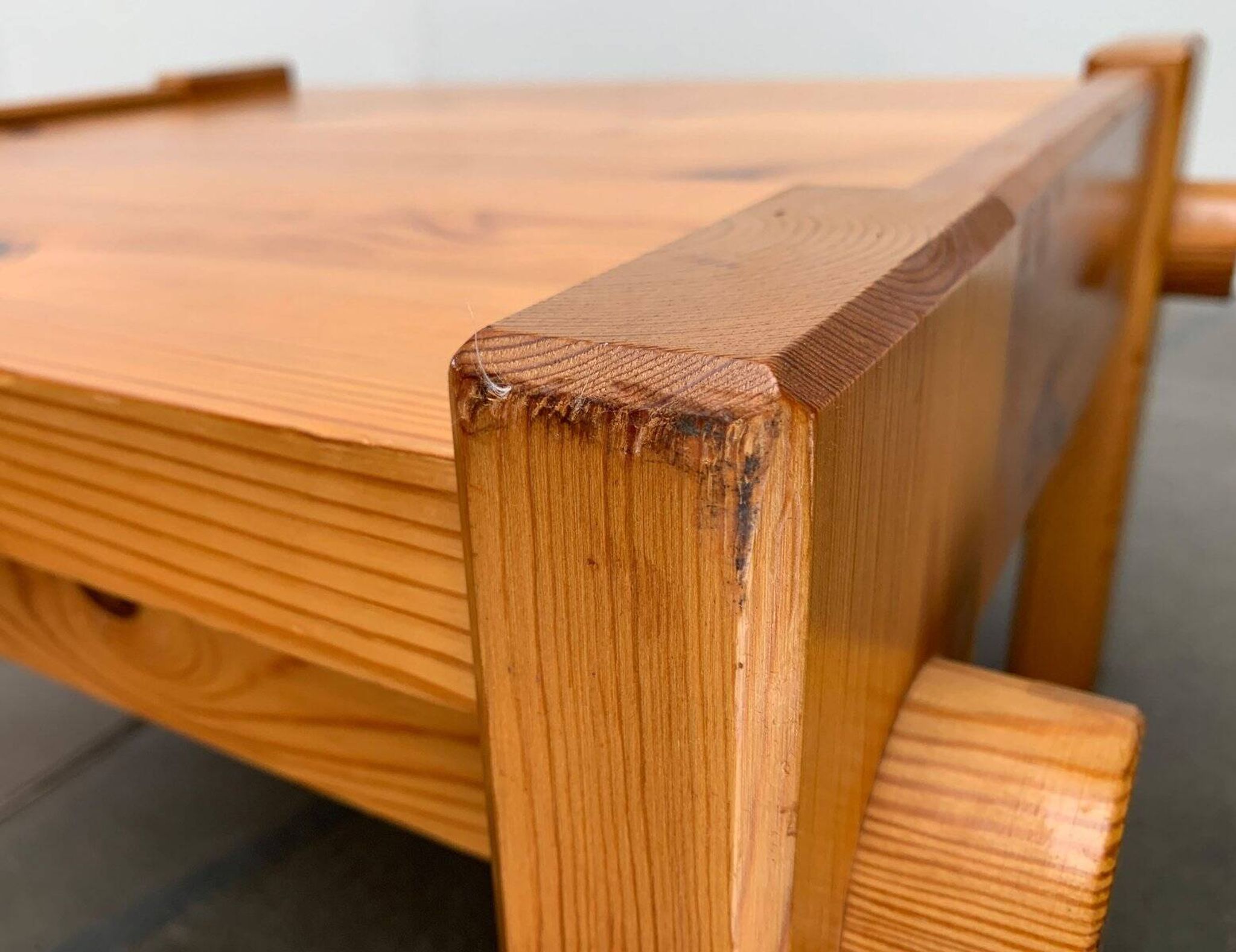 Vintage Scandinavian brutalist coffee table in Swedish pine by Yngve Ekström for Swedese, 1970s.