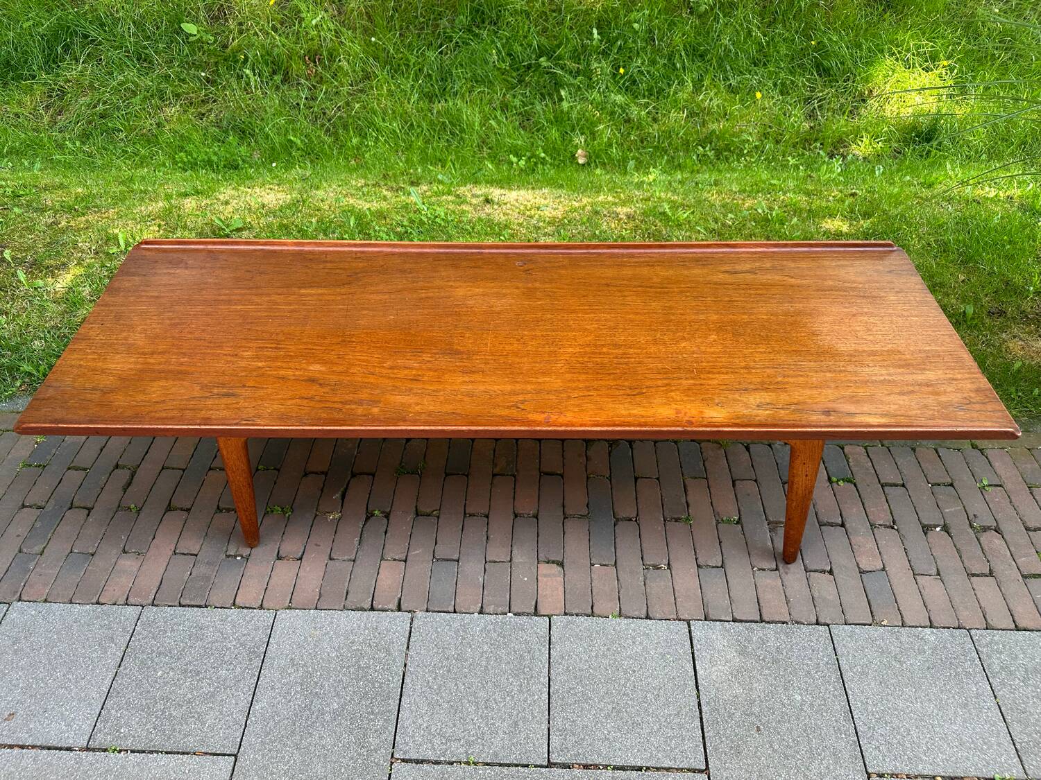 Bovenkamp coffeetable
