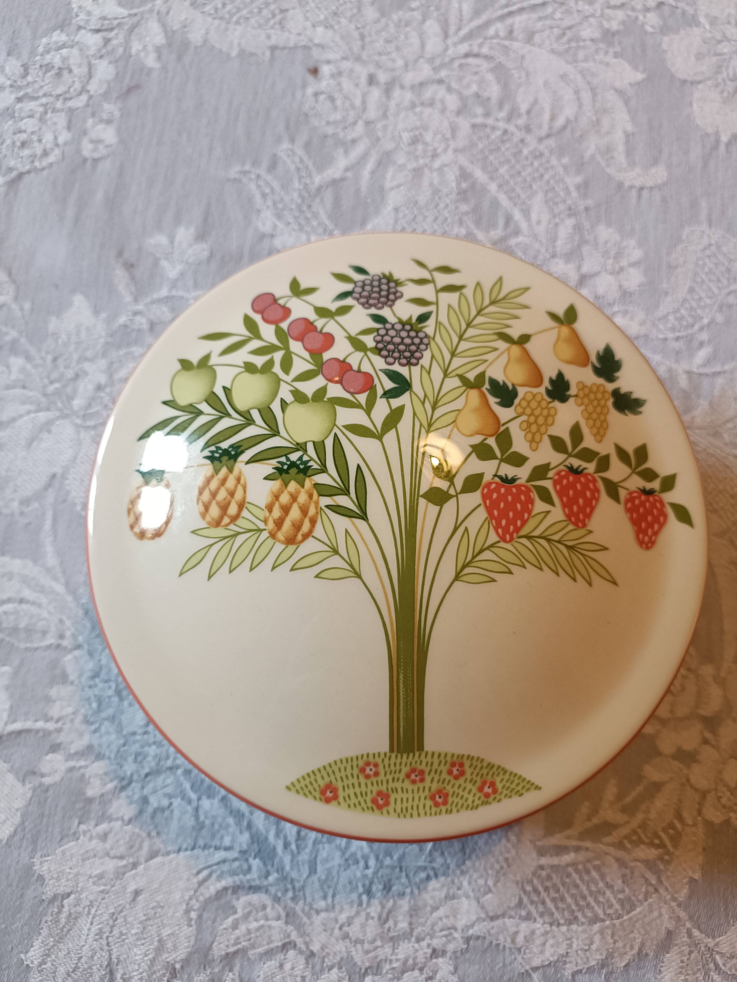 Vintage Villeroy & Boch candy dish