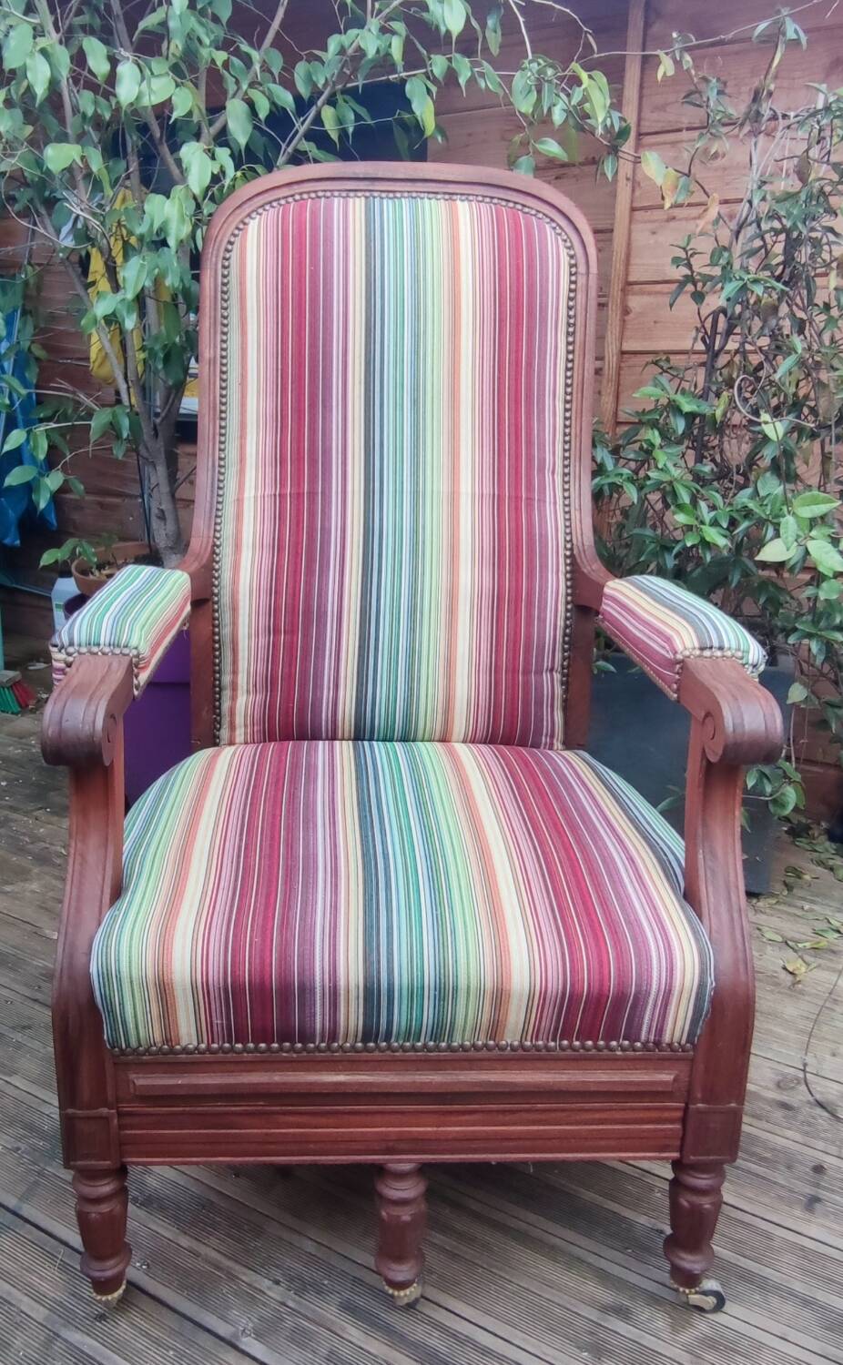 Voltaire rack and footstool