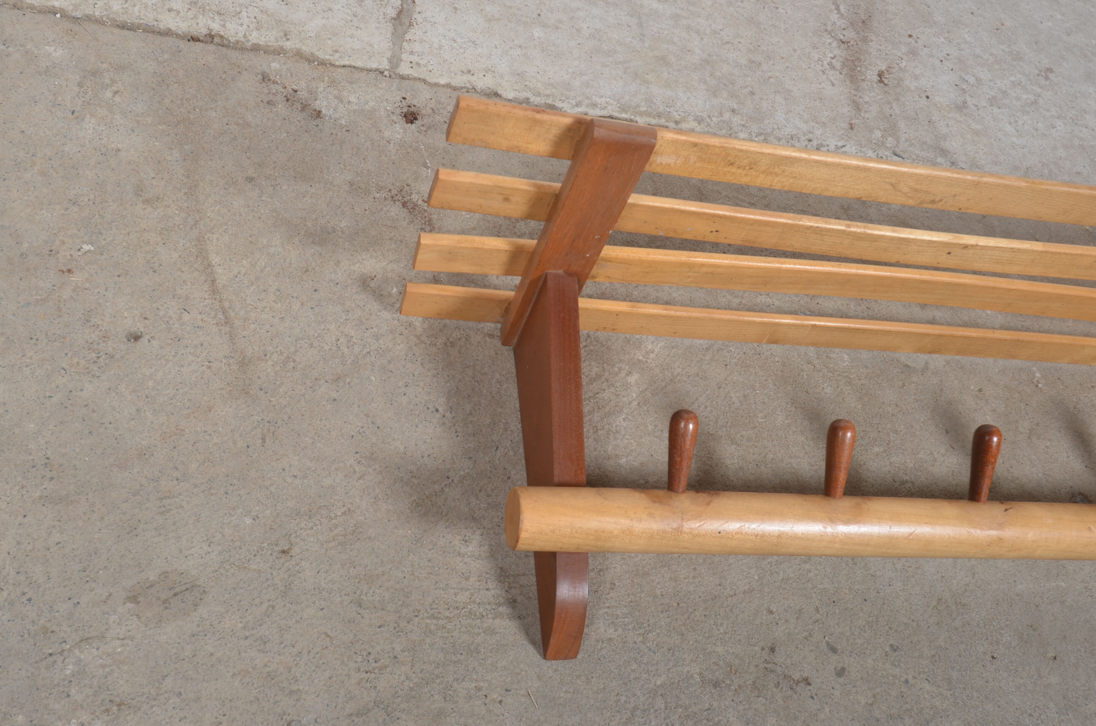 Wall-mounted coat rack