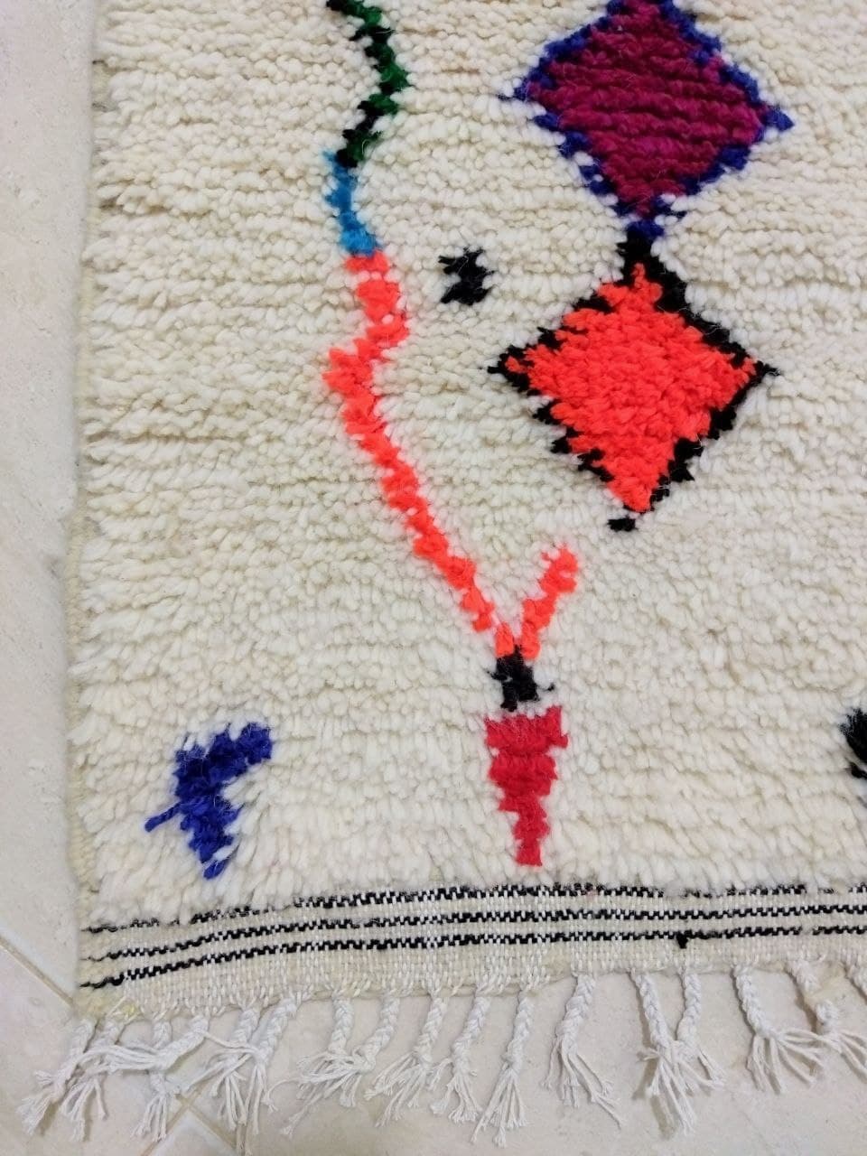 Tapis berbère marocain coloré 240 x 135cm