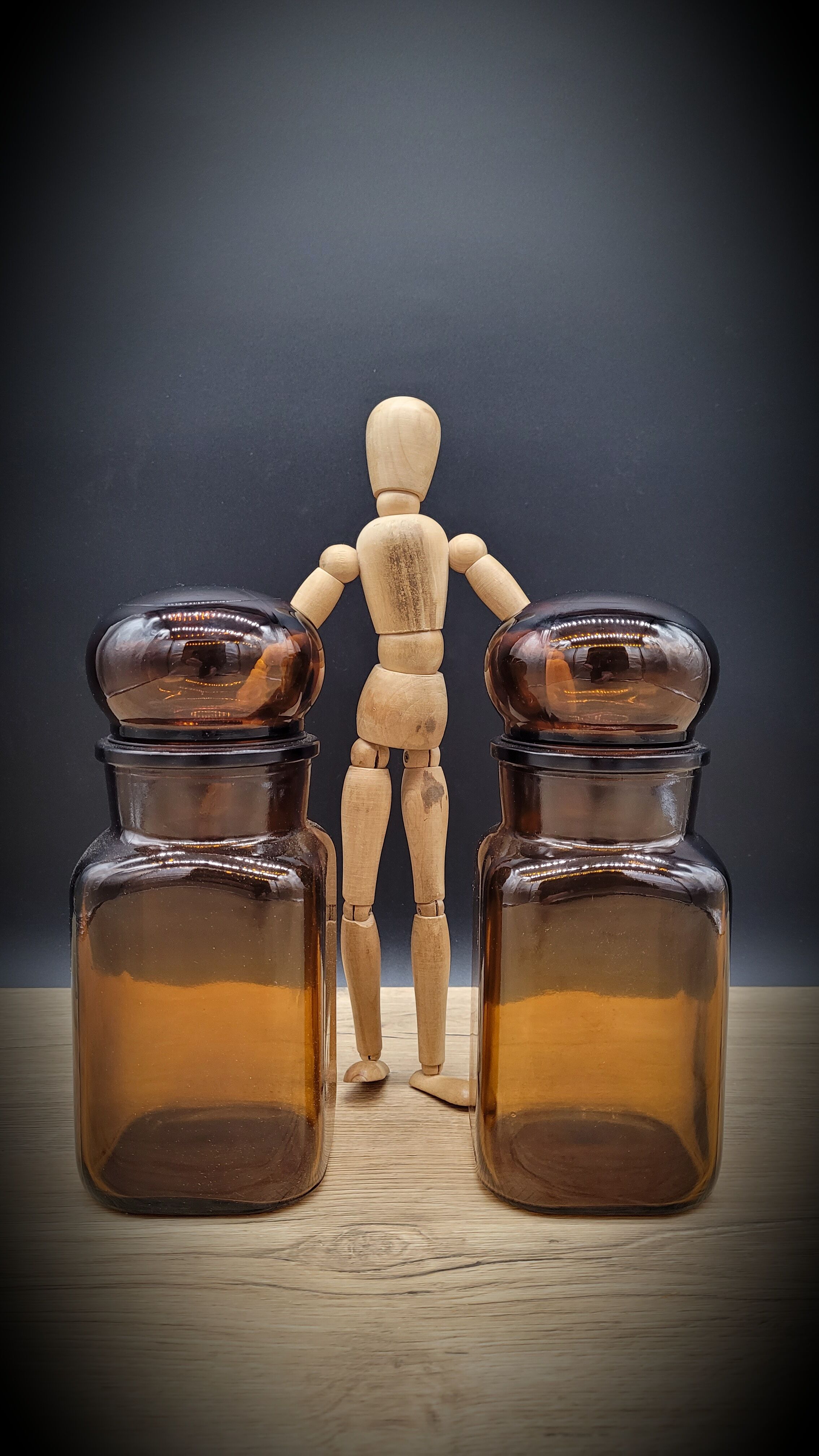 Duo apothecary vials round cap